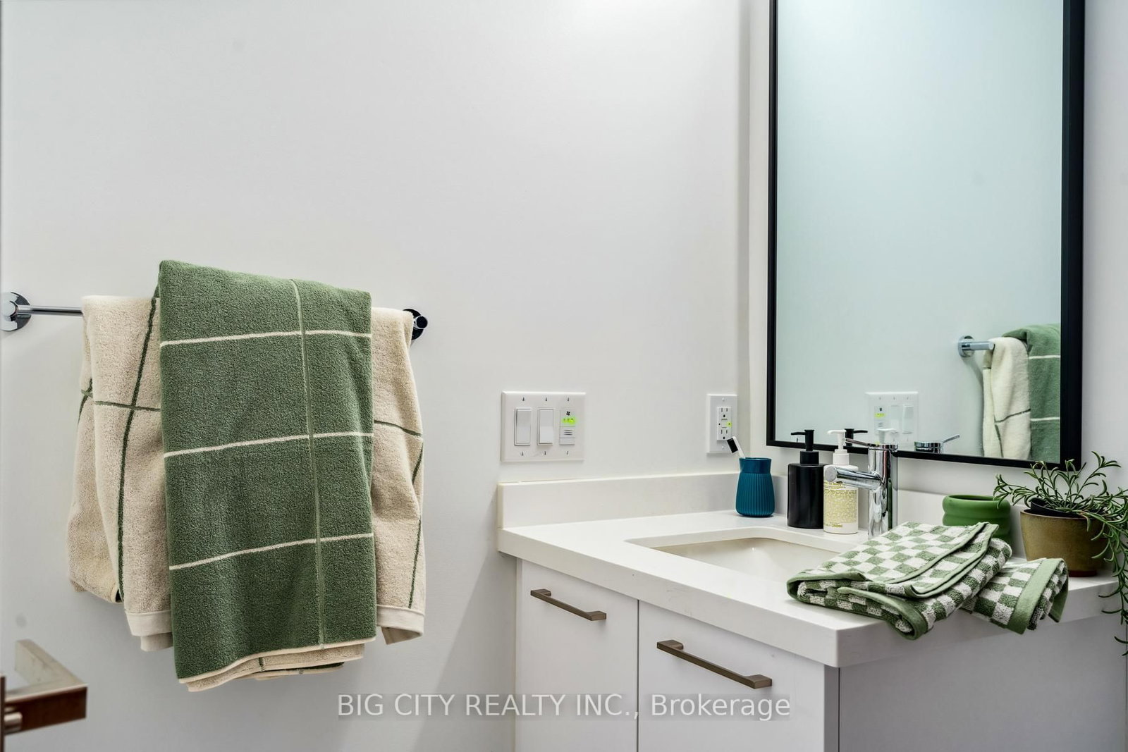 Photo 28 of 36 Brentcliffe Road, Unit 1110