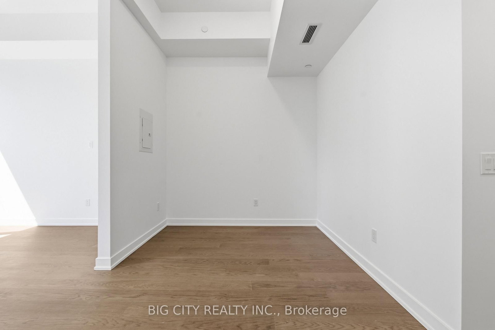 Photo 6 of 91 Montclair Avenue, Unit 829