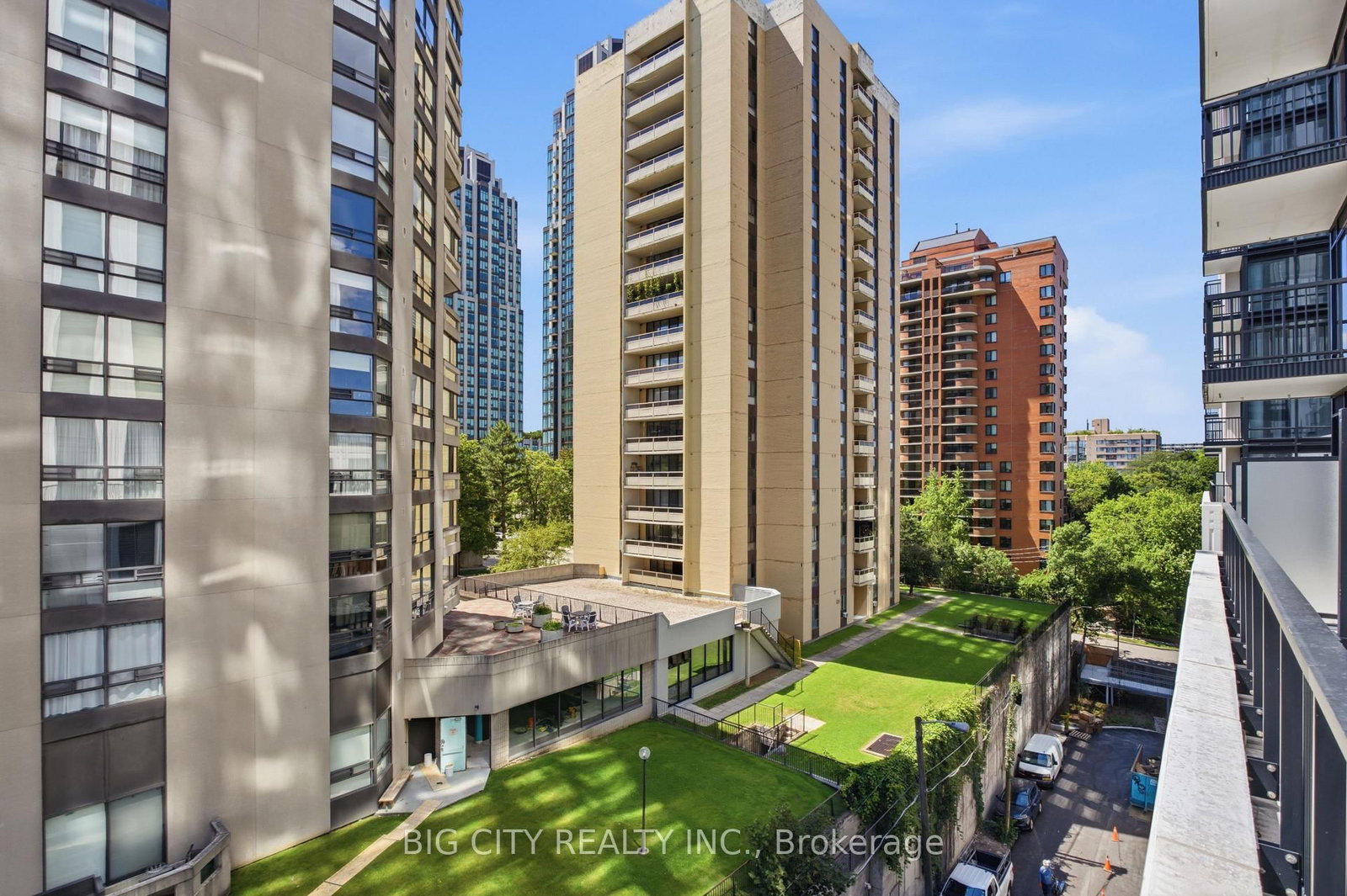 Photo 14 of 91 Montclair Avenue, Unit 829