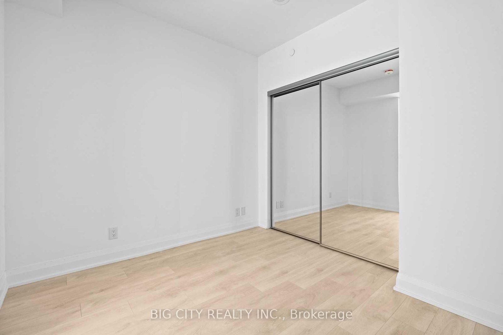 Photo 21 of 33 Frederick Todd Way, Unit 1008