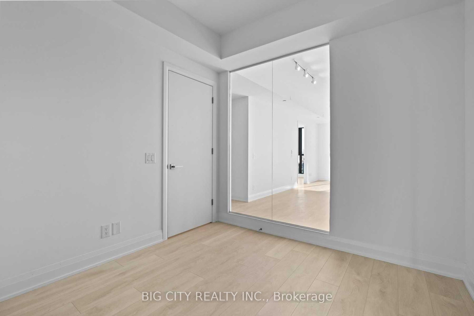 Photo 22 of 33 Frederick Todd Way, Unit 1008