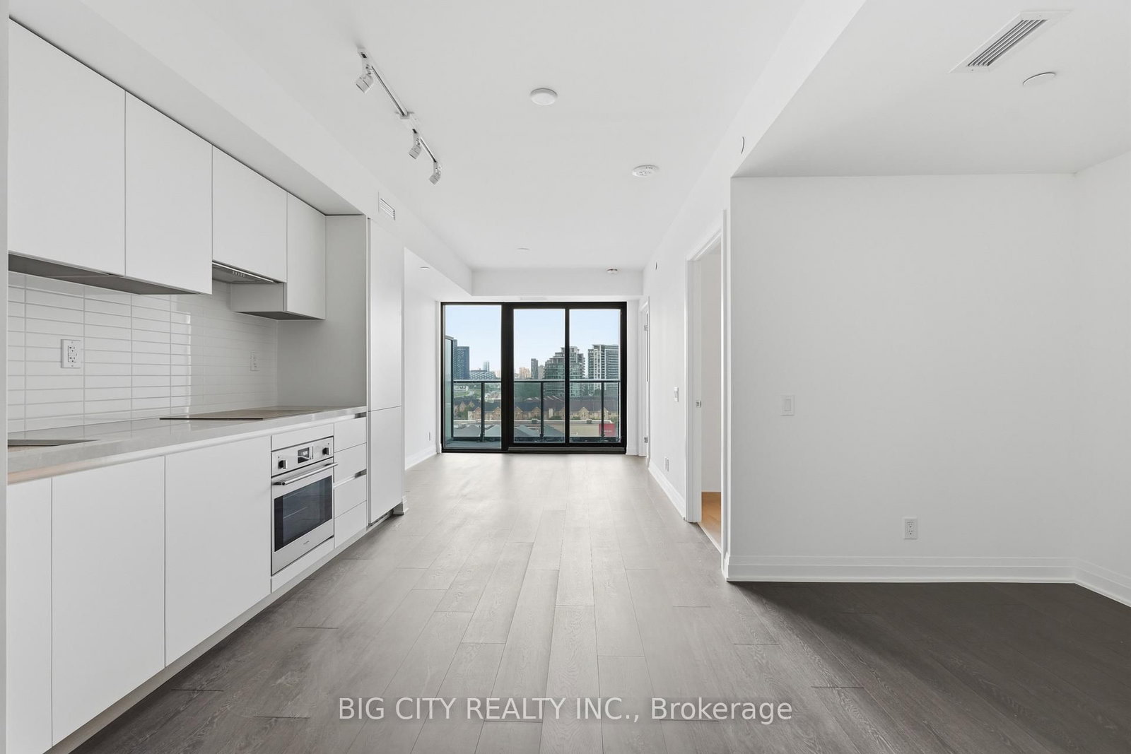 25 Frederick Todd Way, Unit 809