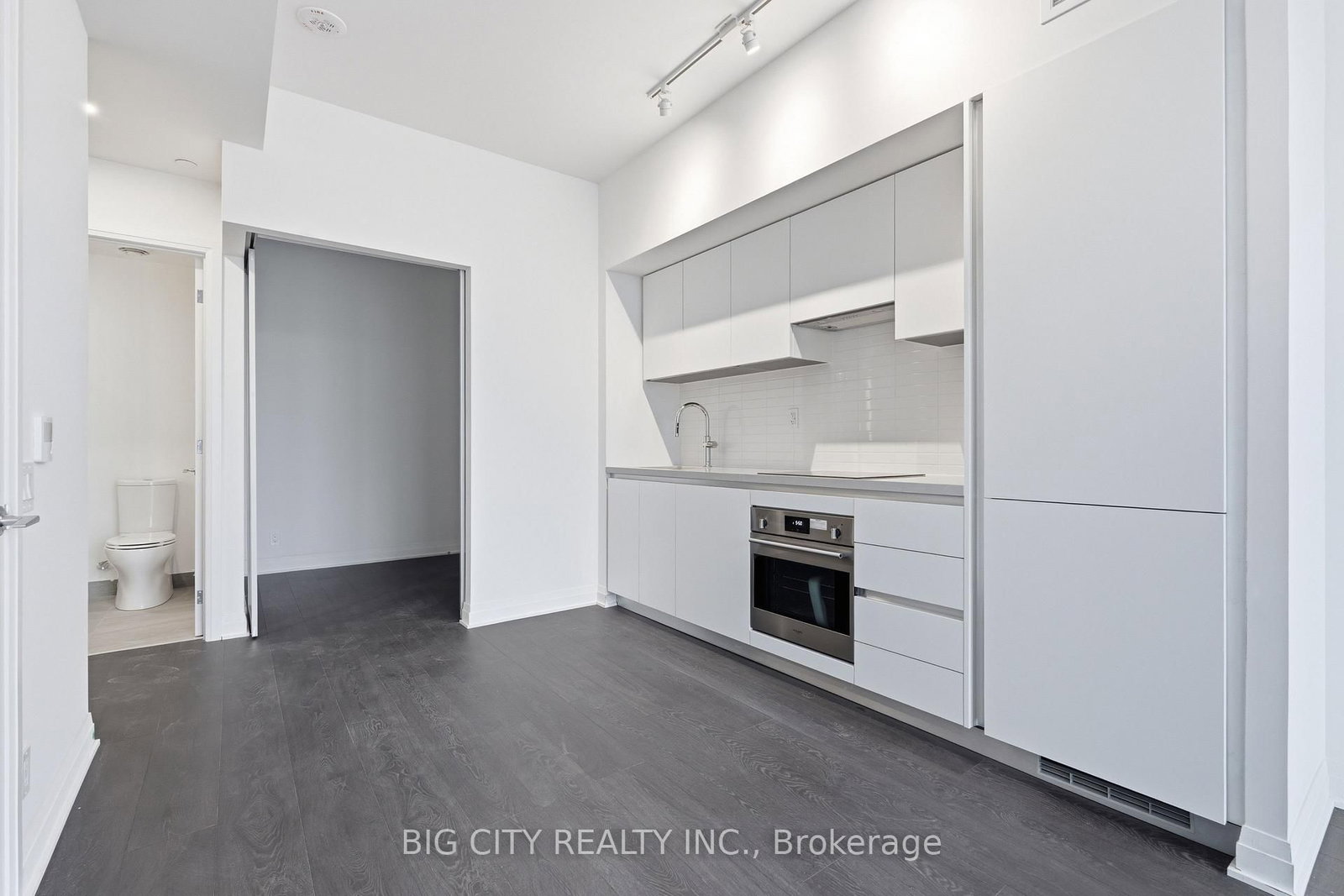 Photo 5 of 25 Frederick Todd Way, Unit 1001