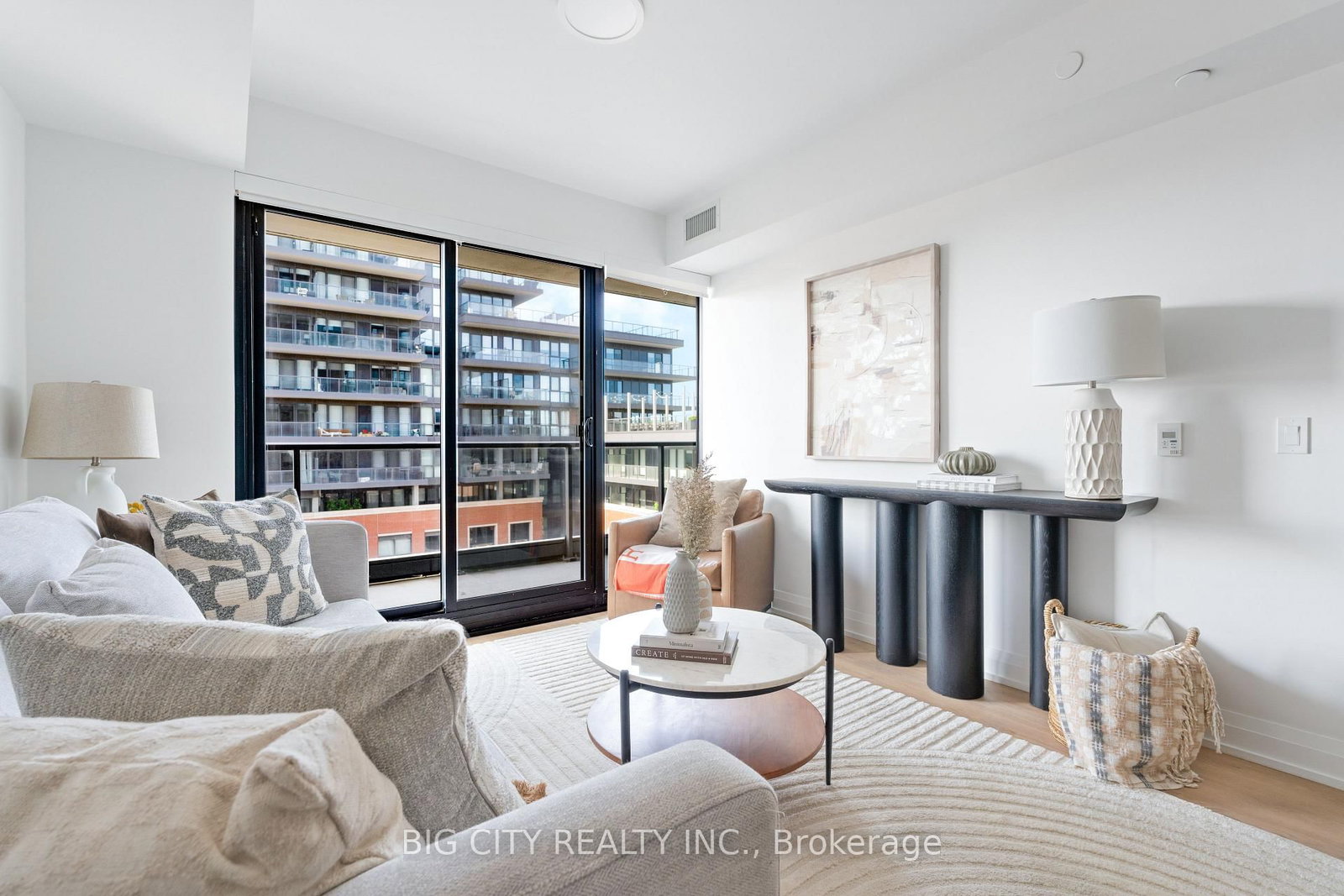 Photo 3 of 36 Brentcliffe Road, Unit 902