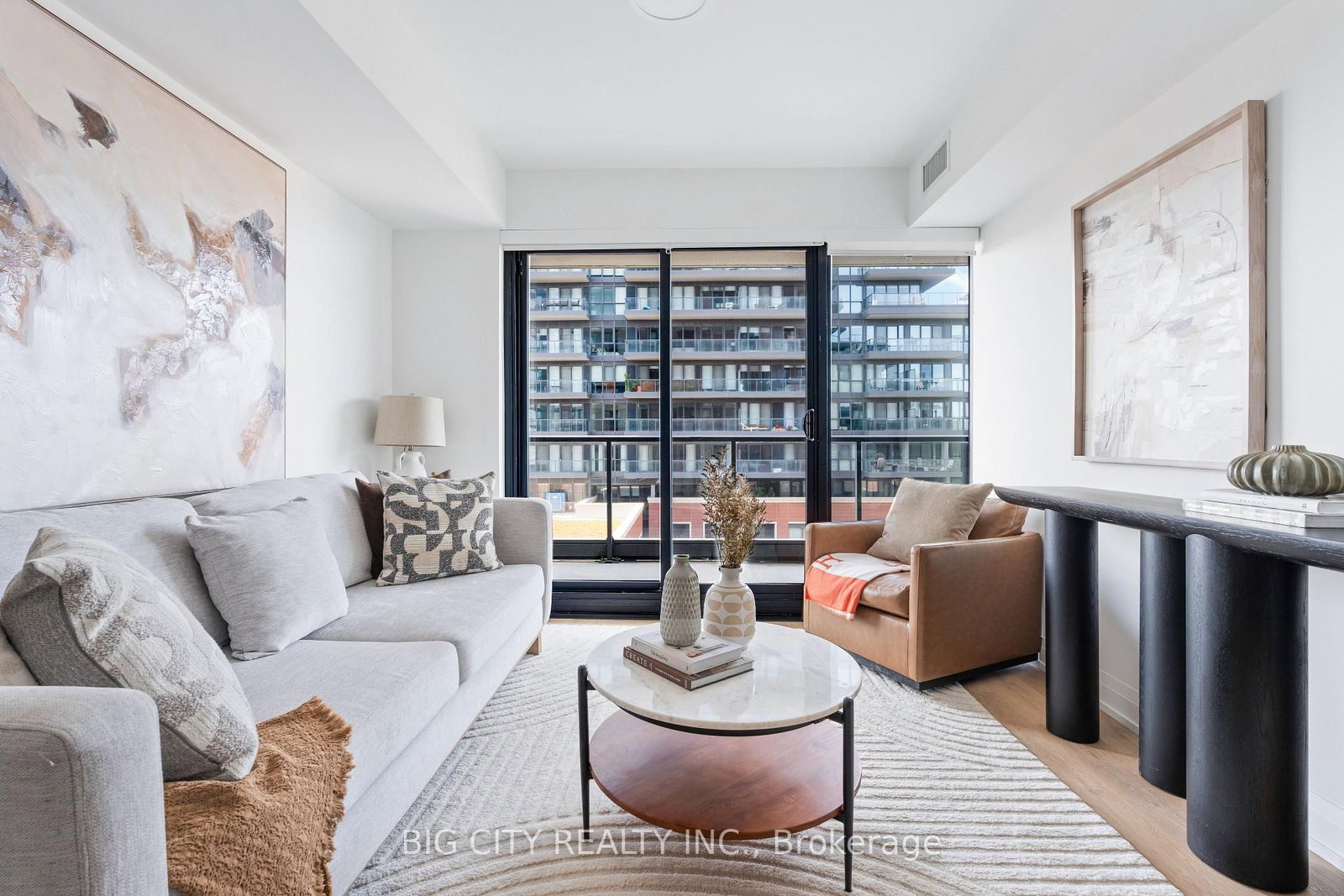 Photo 4 of 36 Brentcliffe Road, Unit 902