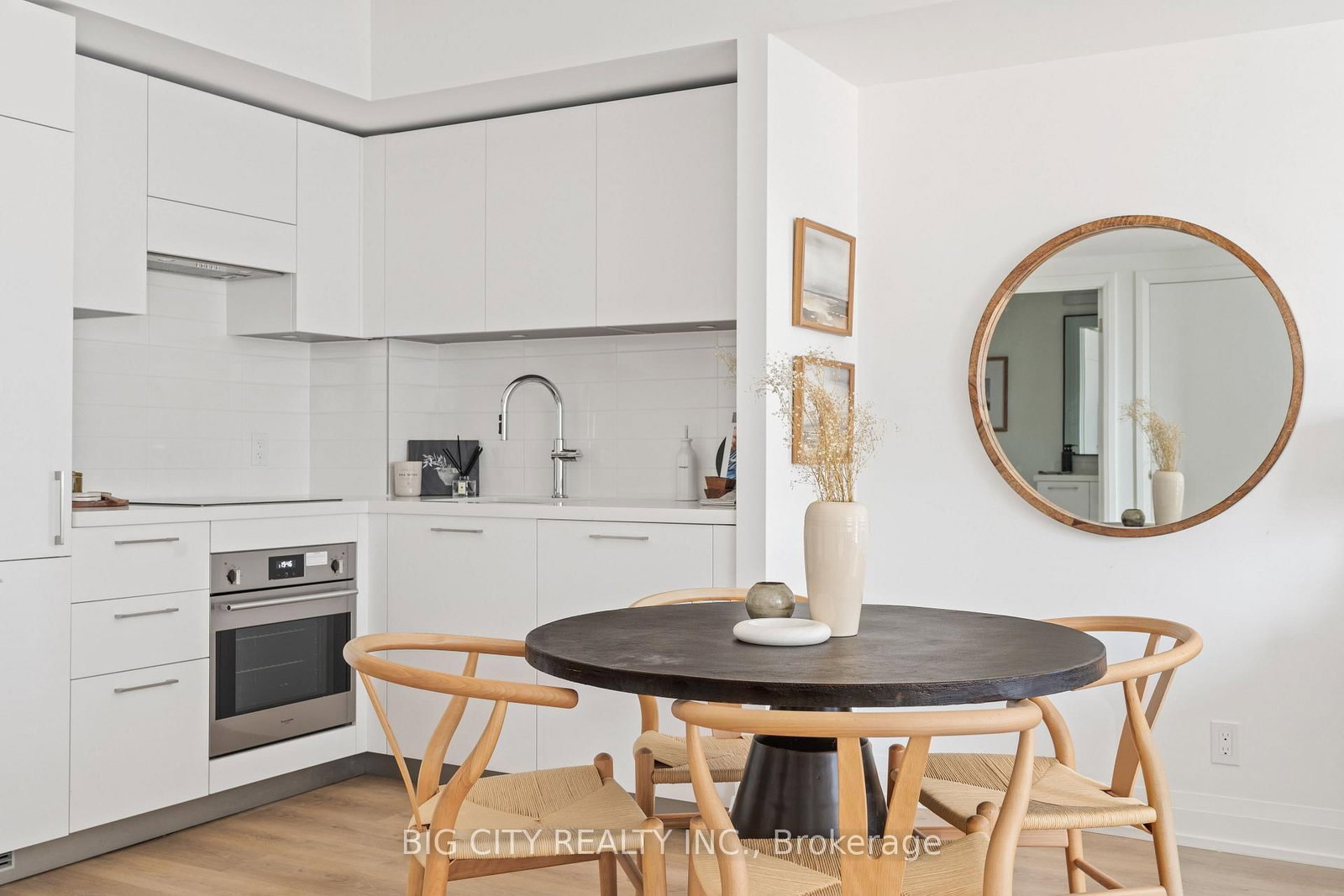Photo 8 of 36 Brentcliffe Road, Unit 902