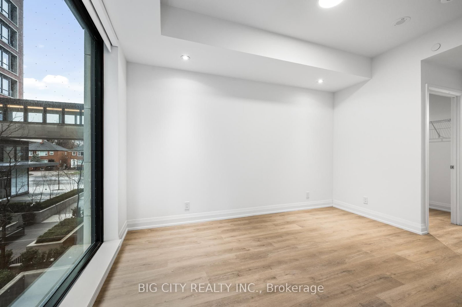 Photo 2 of 36 Brentcliffe Road, Unit M04
