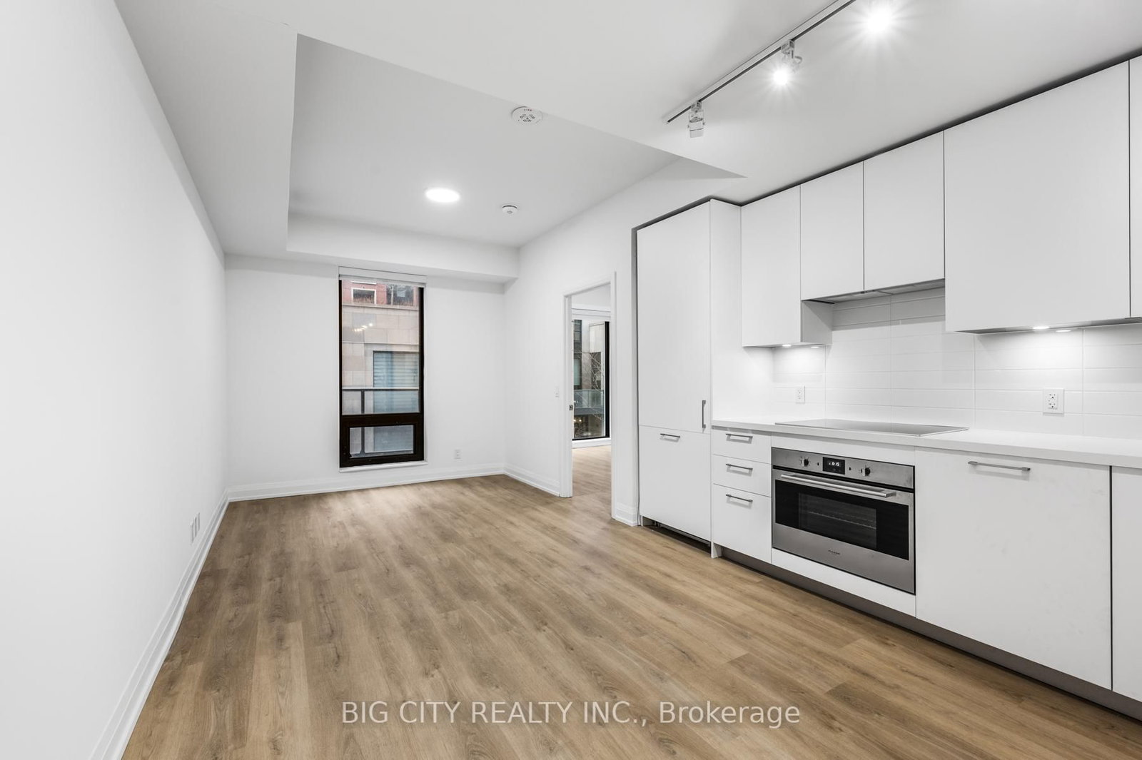 Photo 7 of 36 Brentcliffe Road, Unit M04