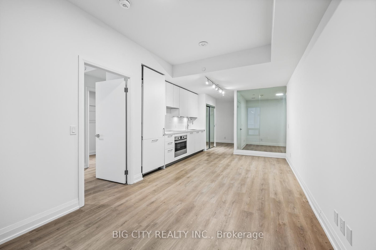 Photo 12 of 36 Brentcliffe Road, Unit M04