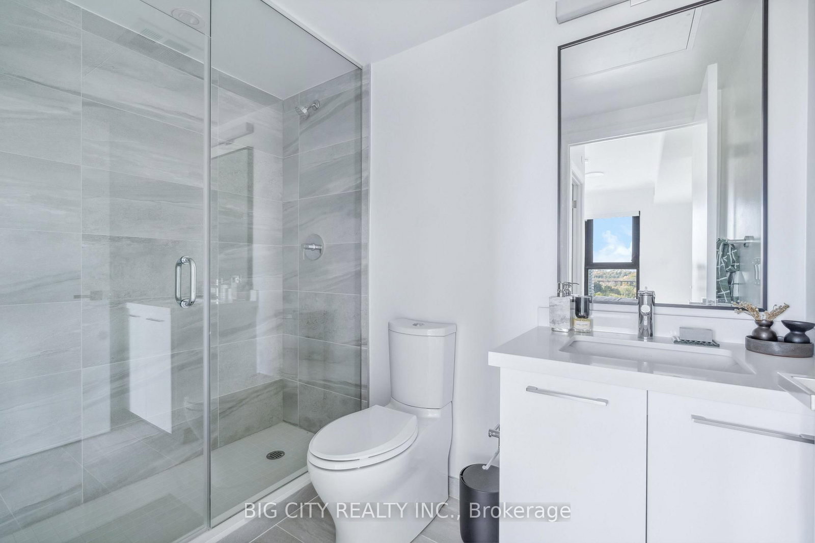 Photo 11 of 36 Brentcliffe Road, Unit 810
