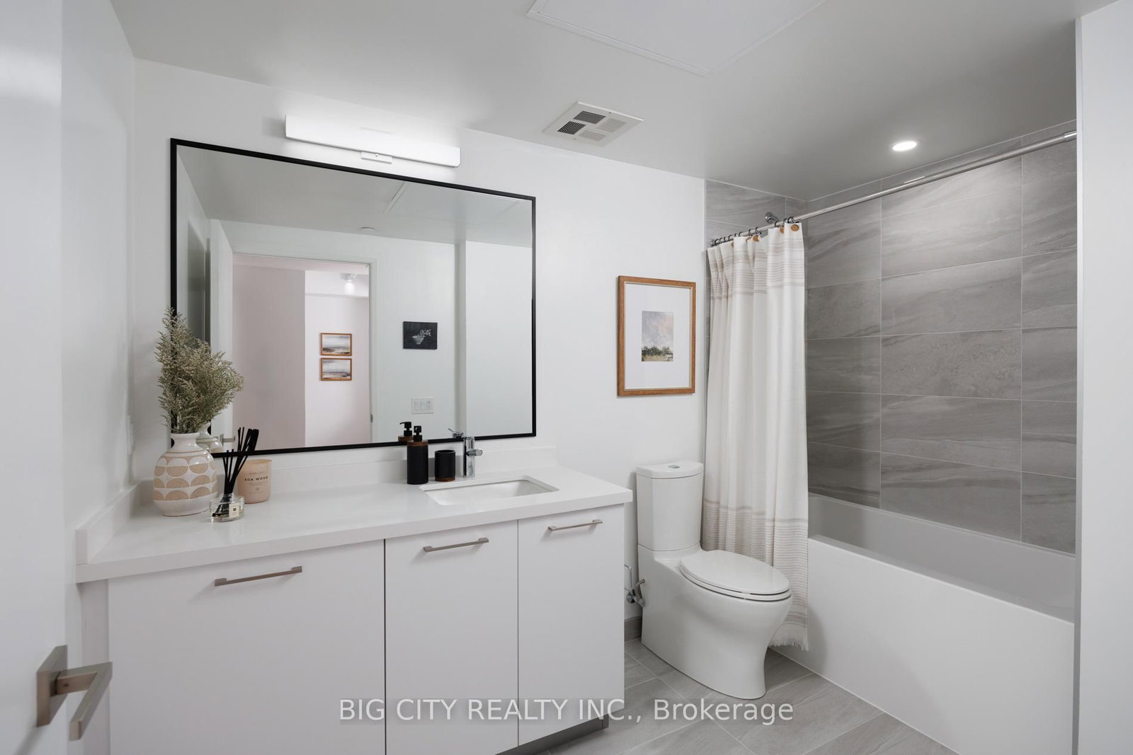 Photo 13 of 36 Brentcliffe Road, Unit 1403