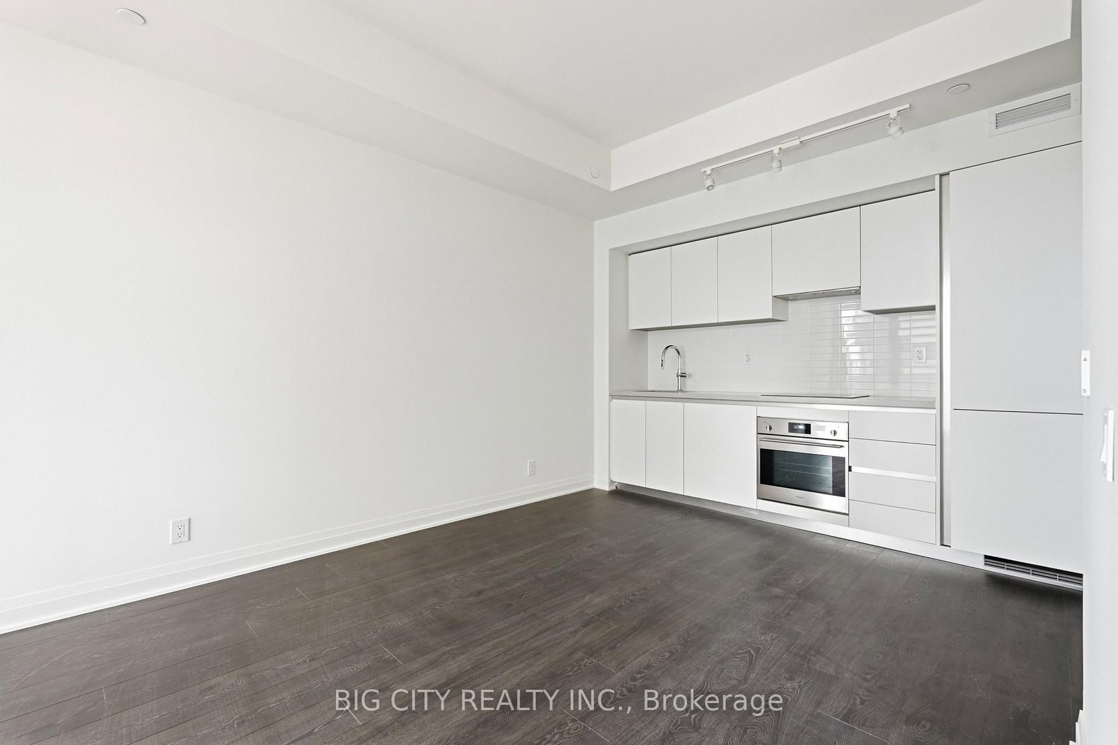 Photo 8 of 25 Frederick Todd Way, Unit 1005