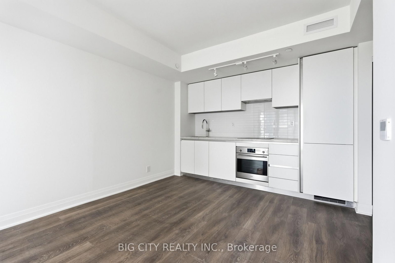 Photo 5 of 25 Frederick Todd Way, Unit 1605