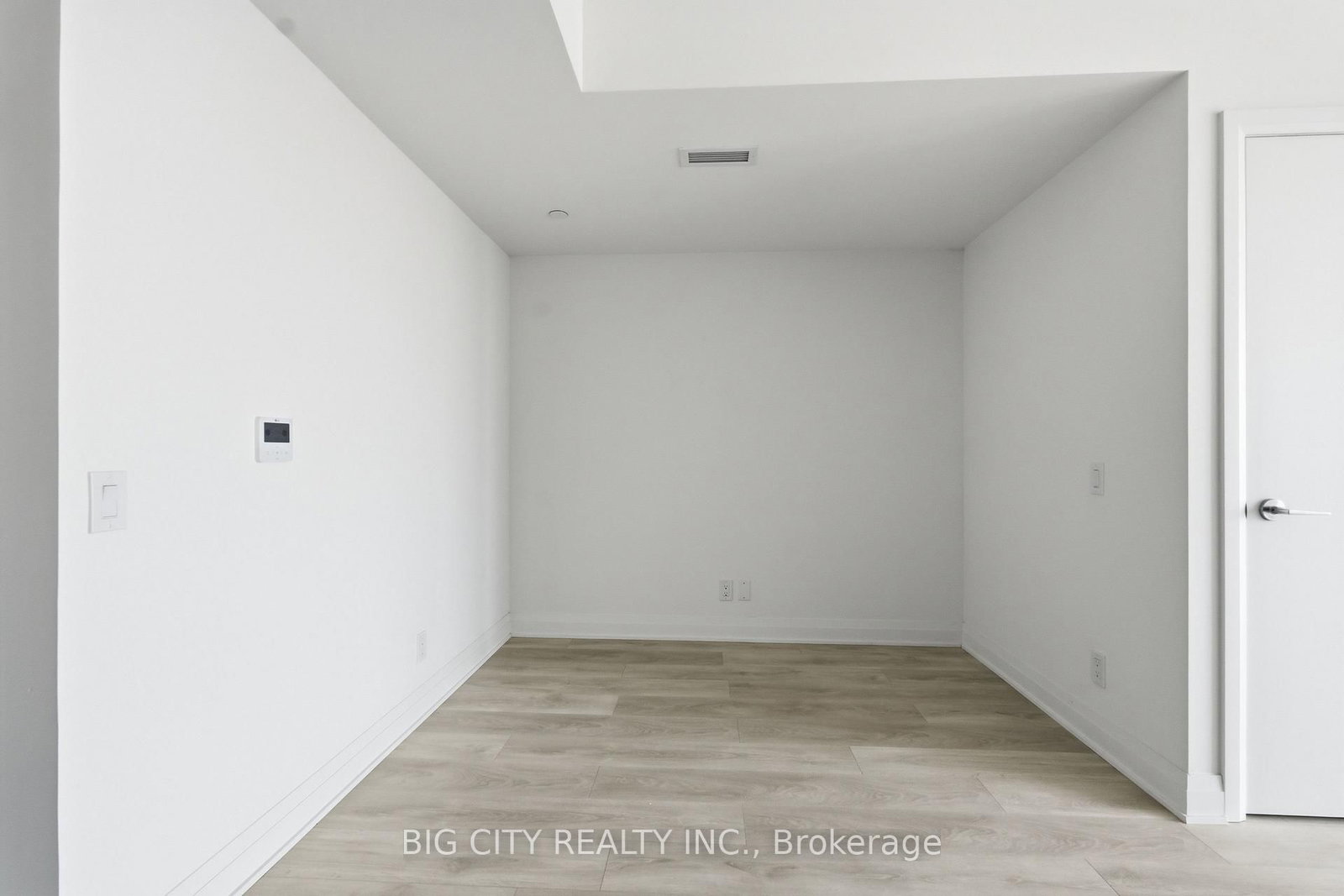 Photo 4 of 25 Frederick Todd Way, Unit 2208