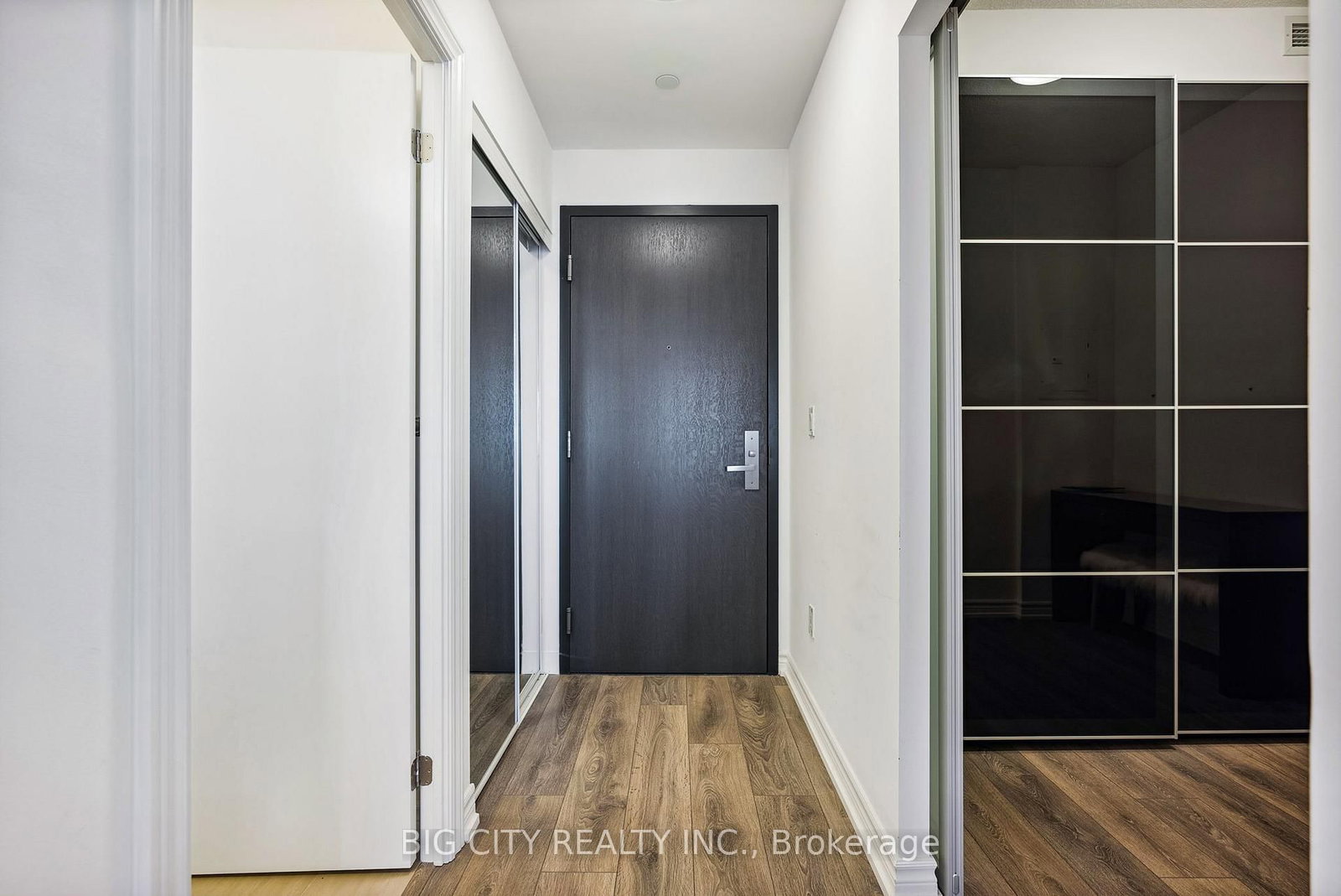 Photo 5 of 50 Forest Manor Road, Unit 1004