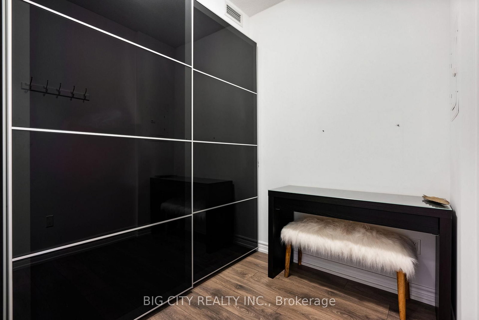 Photo 6 of 50 Forest Manor Road, Unit 1004