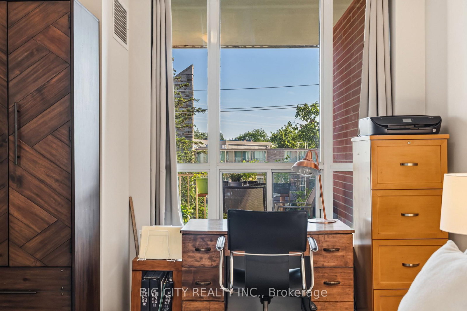 Photo 12 of 455 Rosewell Avenue, Unit 412