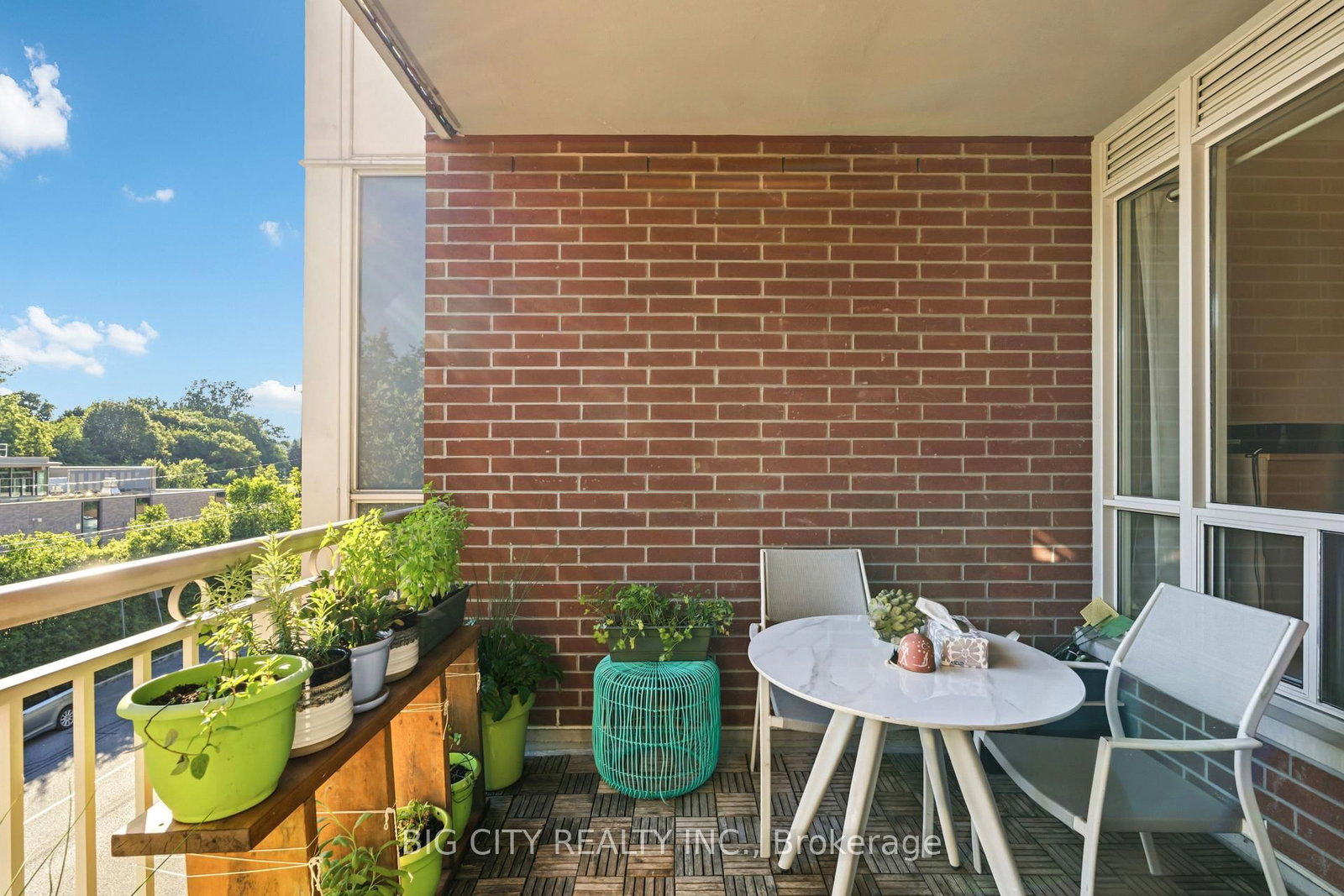 Photo 18 of 455 Rosewell Avenue, Unit 412