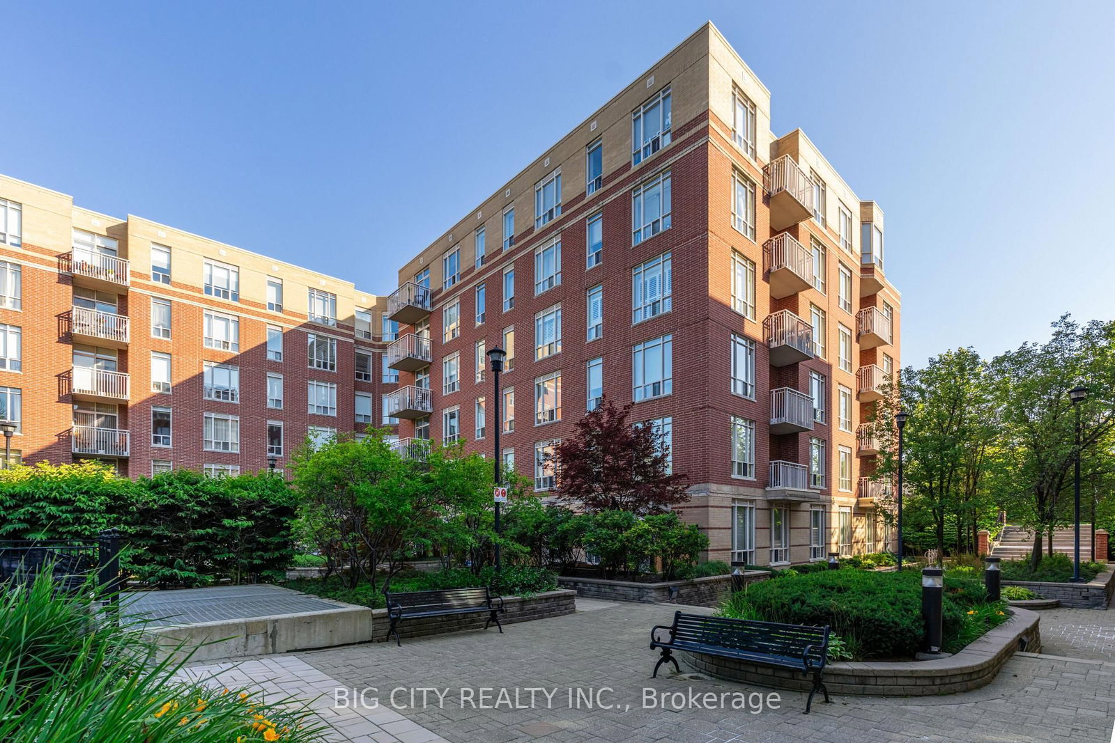 Photo 23 of 455 Rosewell Avenue, Unit 412