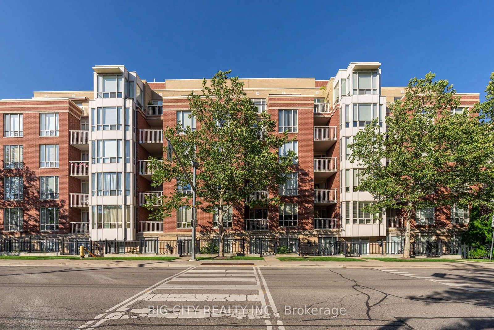 Photo 27 of 455 Rosewell Avenue, Unit 412