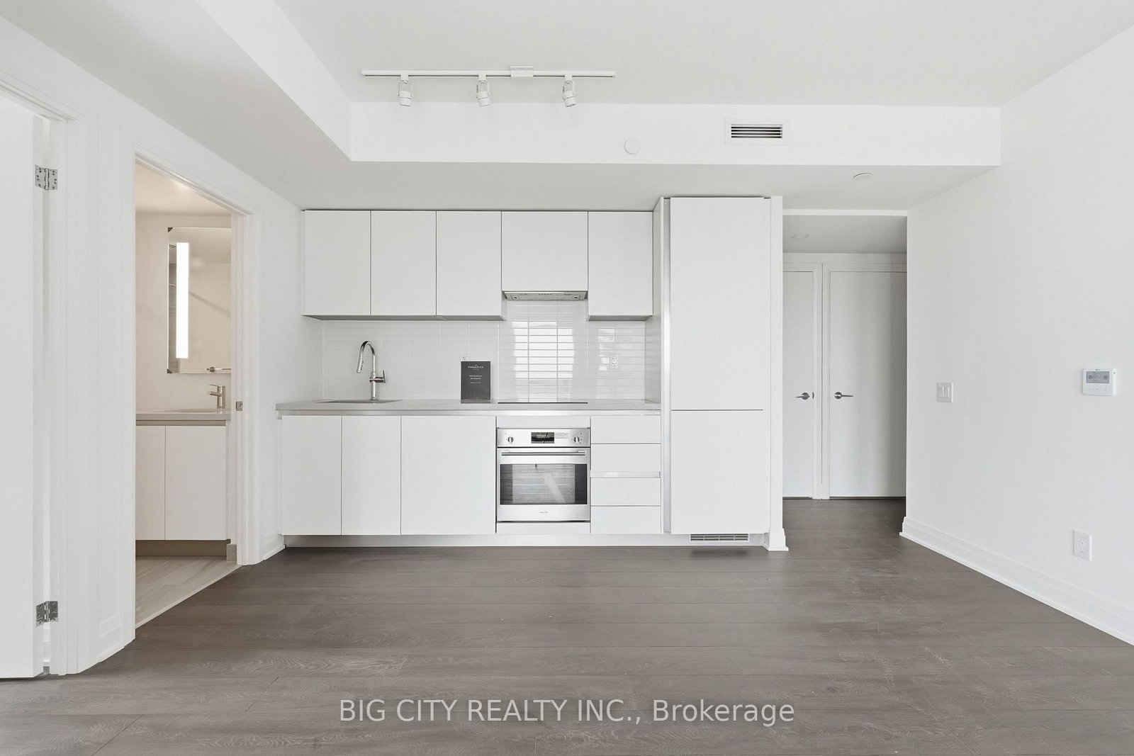 Photo 4 of 25 Frederick Todd Way, Unit 1807