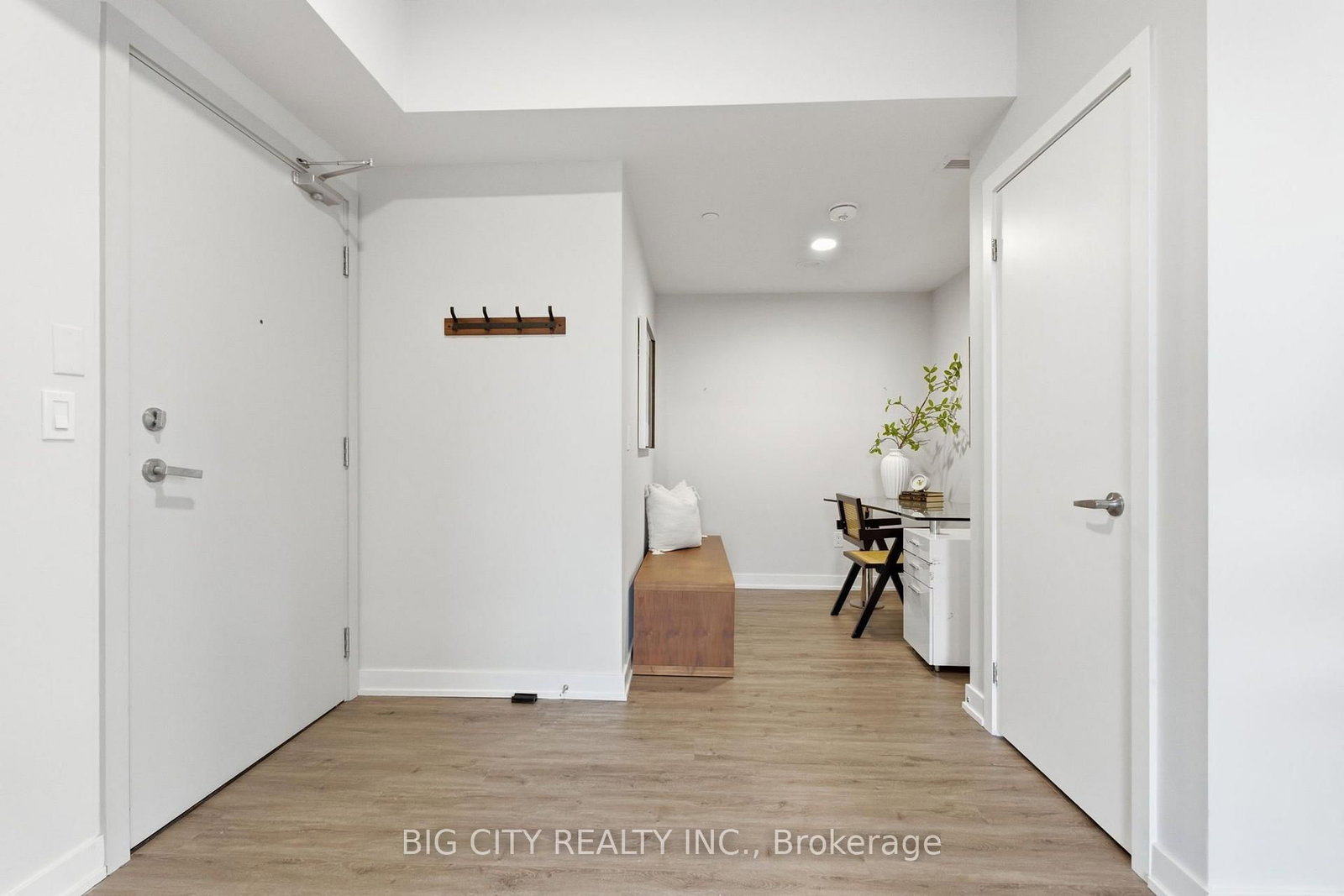 Photo 6 of 1 Cardiff Road, Unit 1006