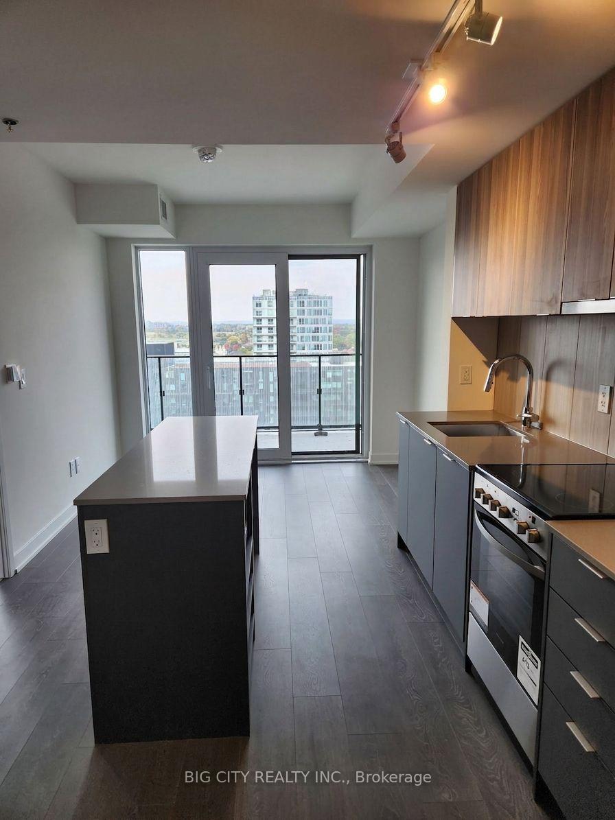 8 Tippett Road, Unit 1201