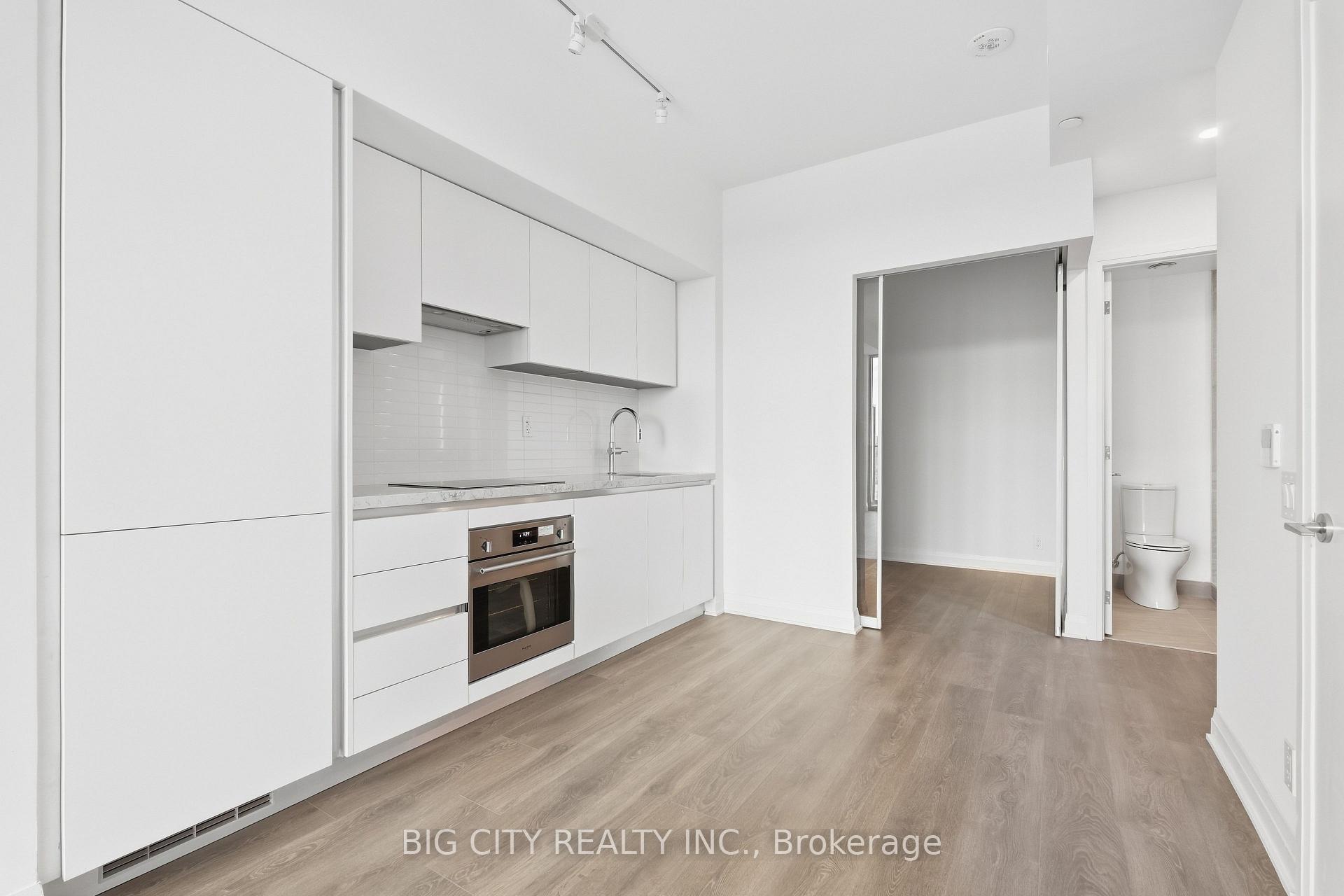 Photo 4 of 25 Frederick Todd Way, Unit 1011