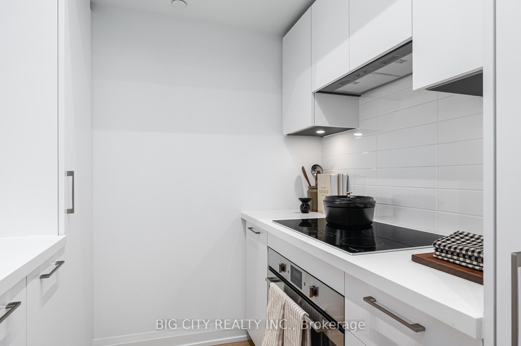 Photo 17 of 36 Brentcliffe Road, Unit 315