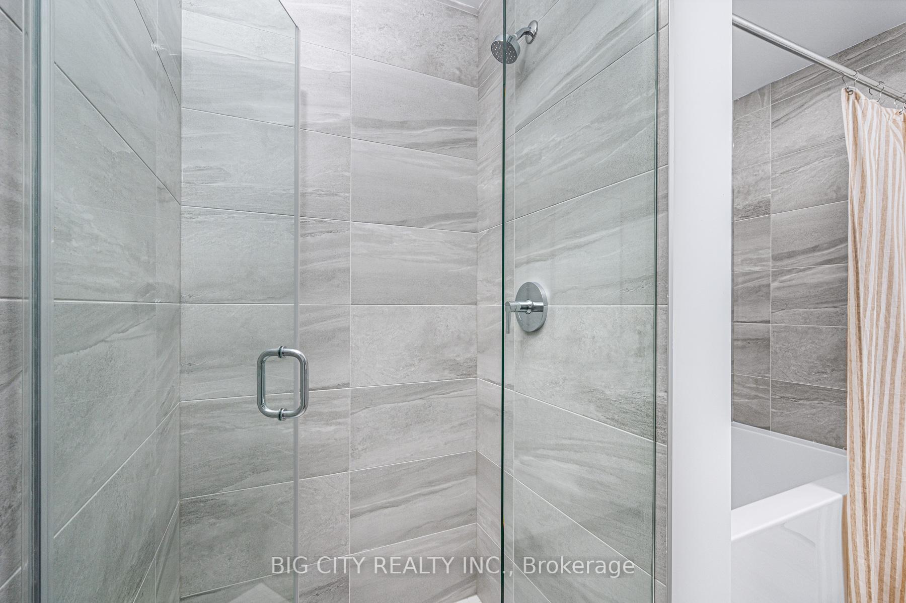 Photo 34 of 36 Brentcliffe Road, Unit 315
