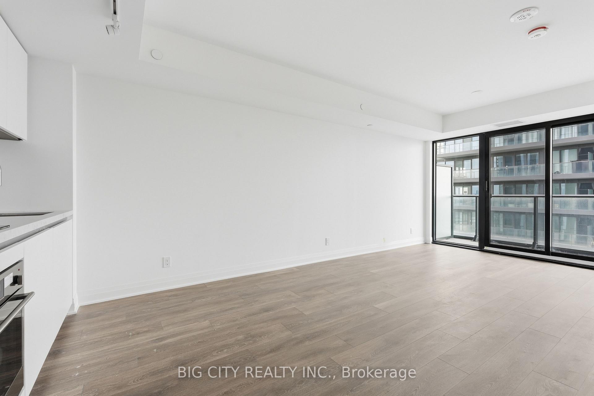 Photo 3 of 25 Frederick Todd Way, Unit 1906