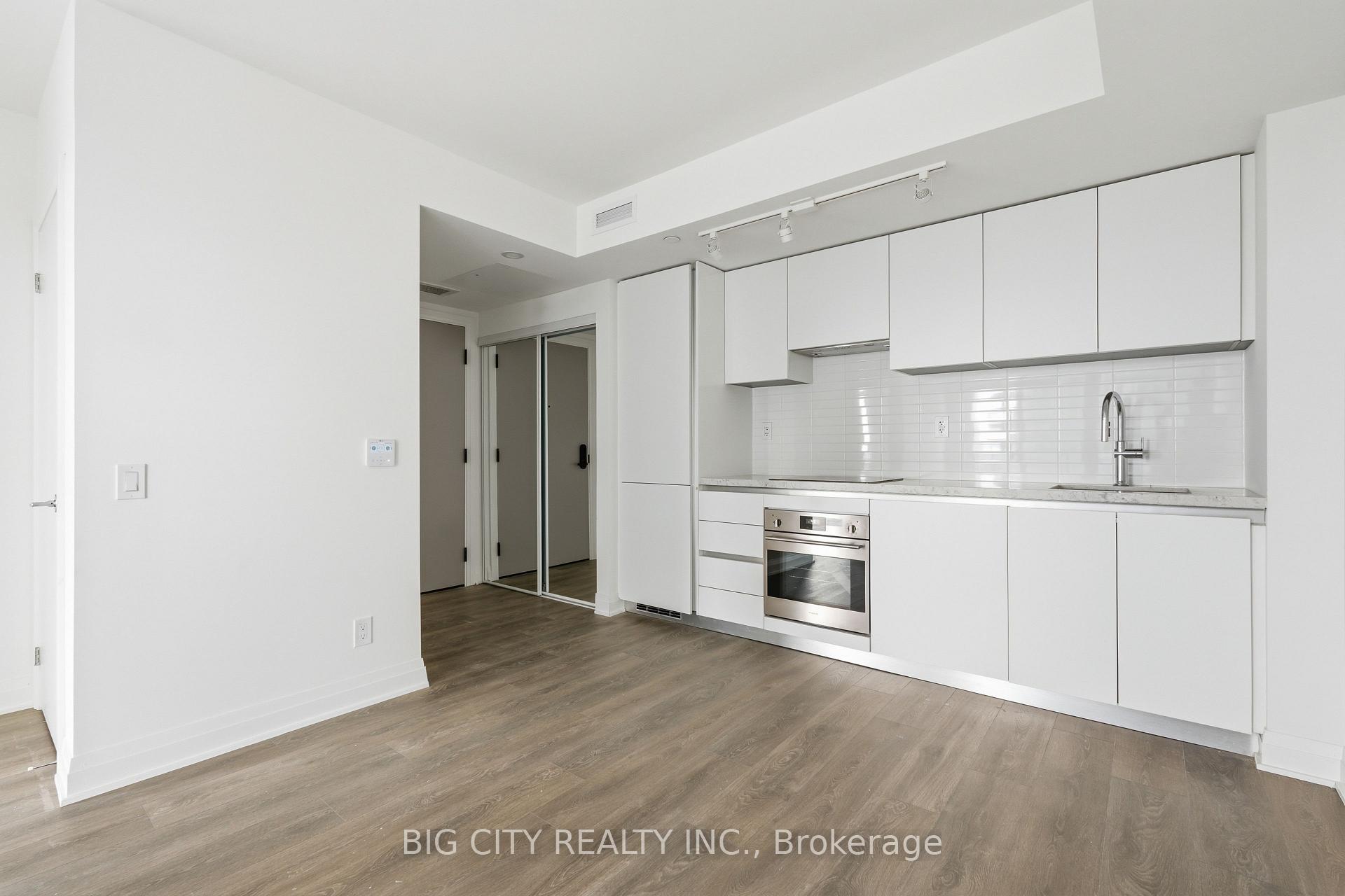 Photo 6 of 25 Frederick Todd Way, Unit 1906