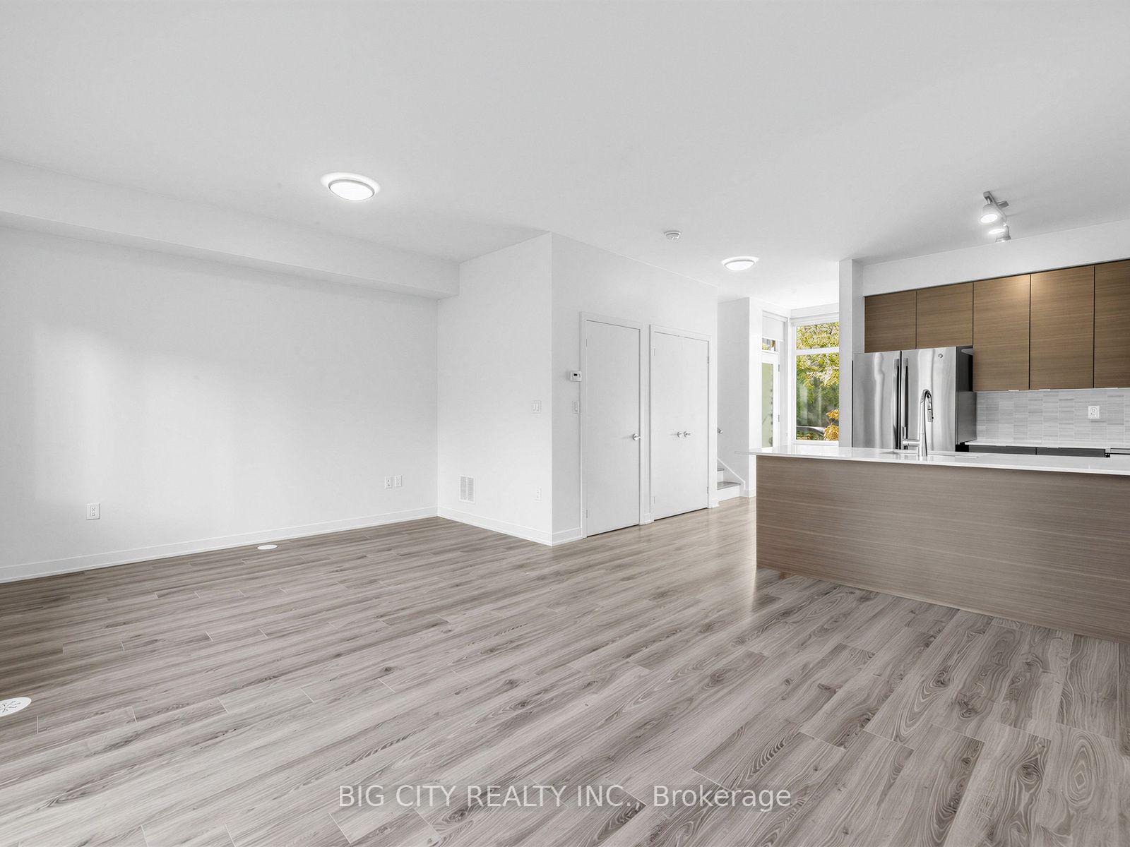 Photo 6 of 123 Parkway Forest Drive, Unit Th04