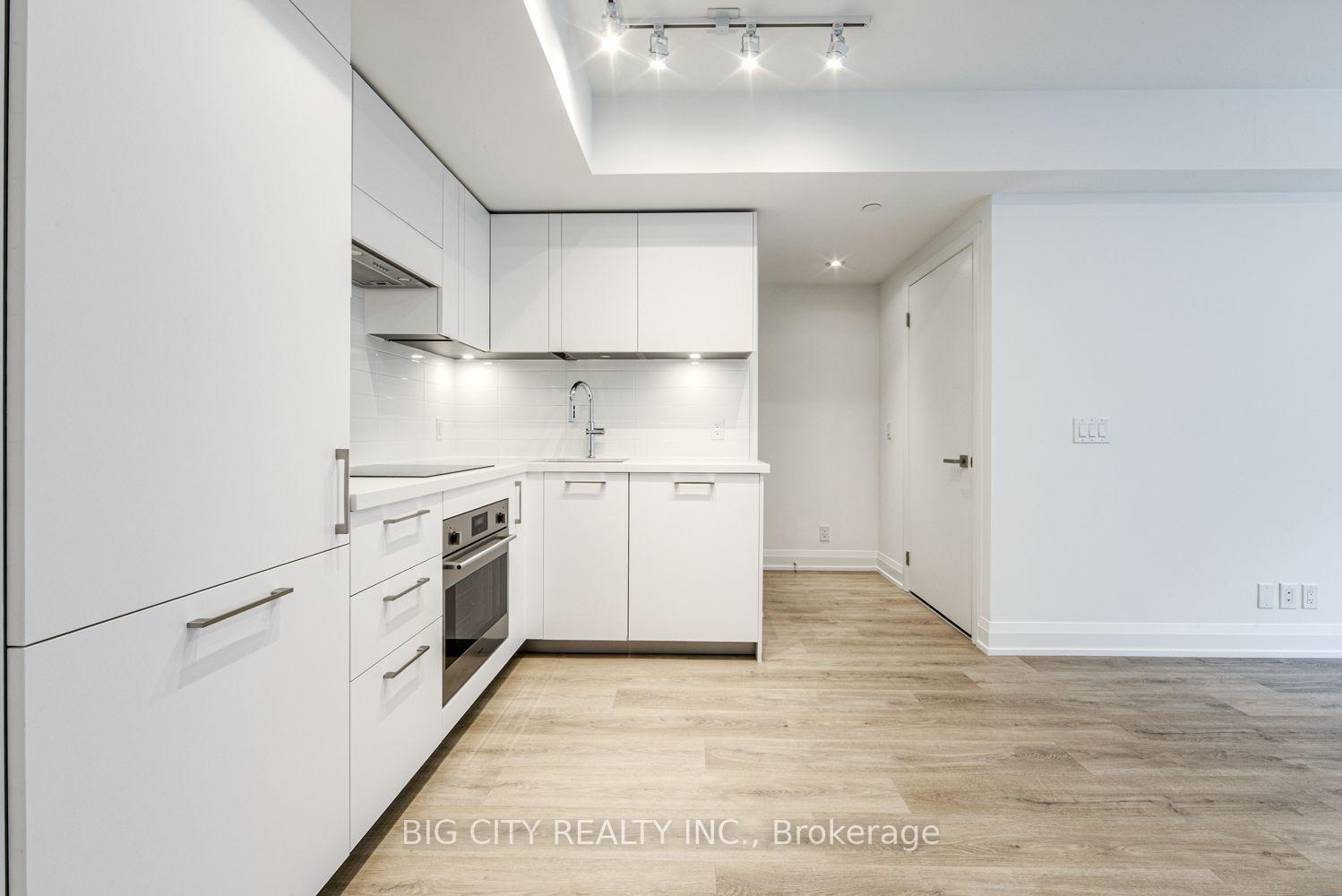 Photo 3 of 36 Brentcliffe Road, Unit 401