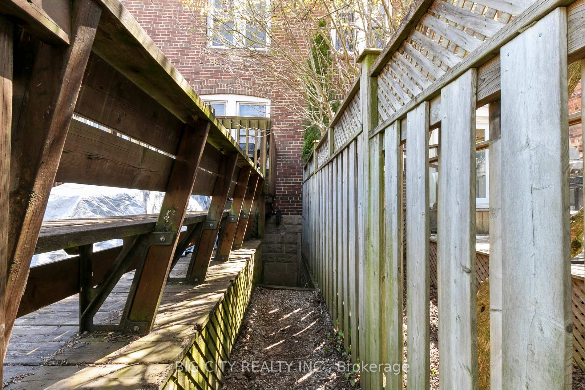 Photo 19 of 178 Douglas Avenue, Unit Lower