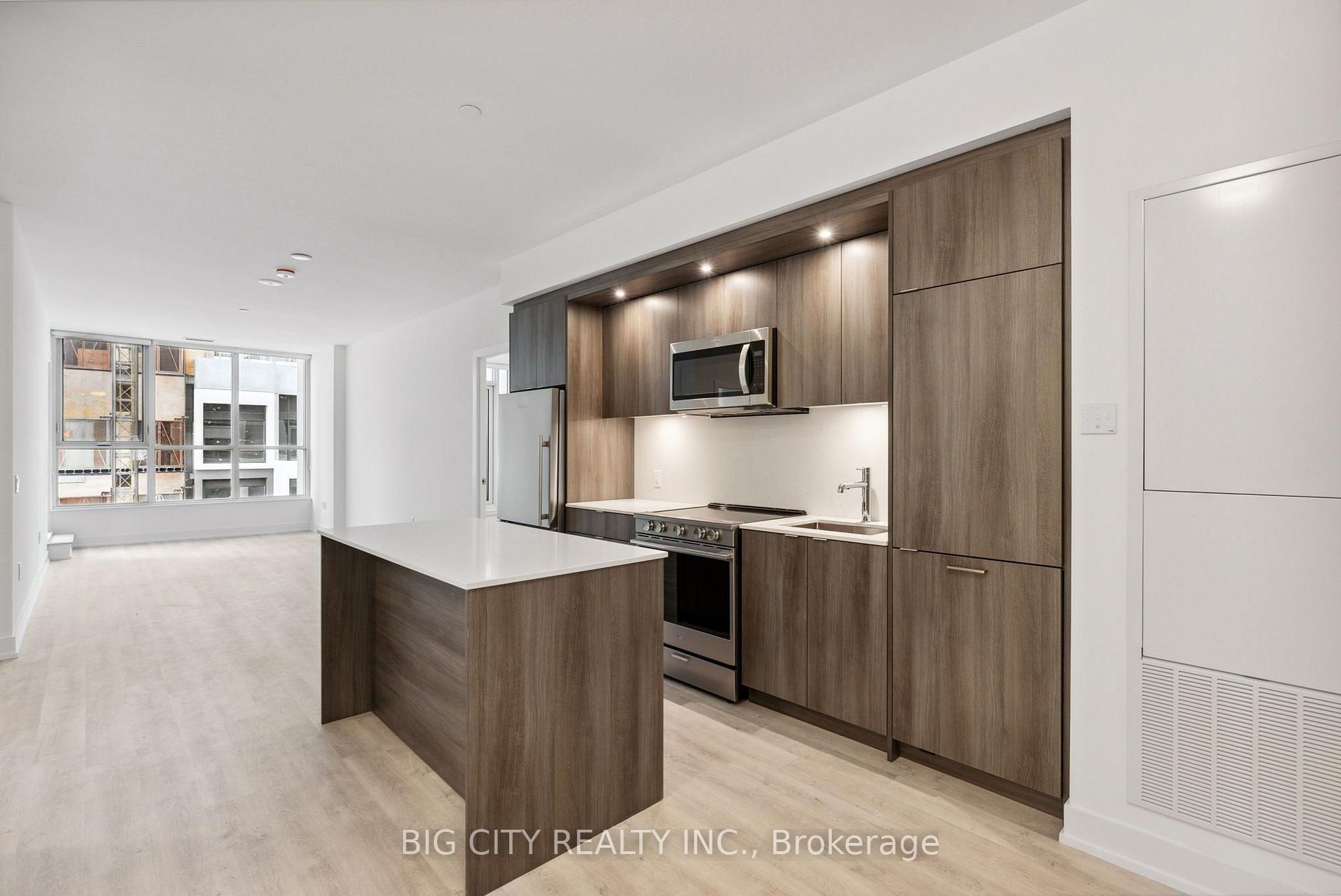 Photo 3 of 20 Inn on the park Drive, Unit 441
