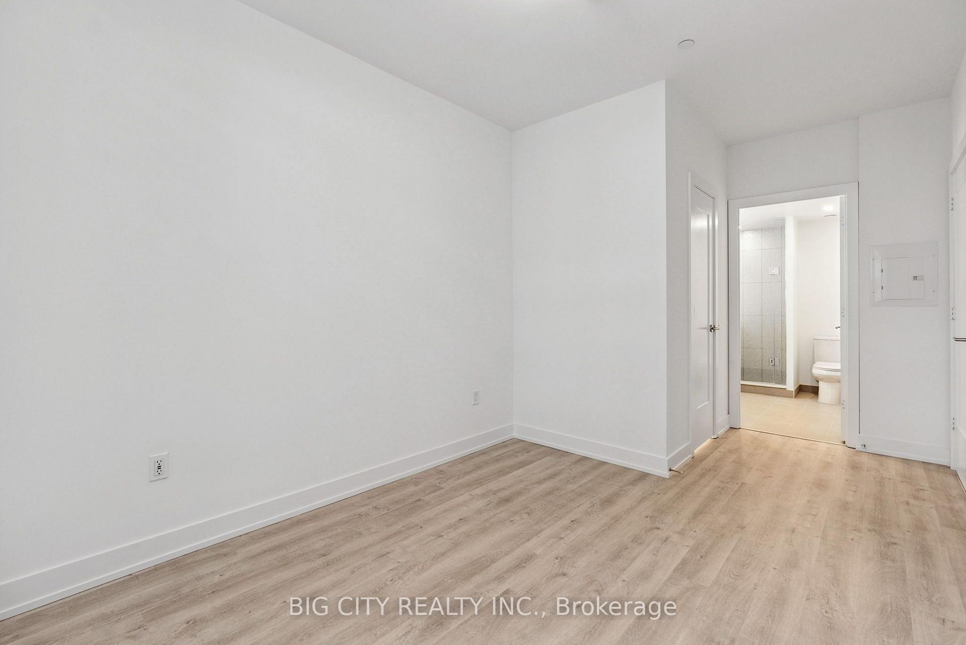 Photo 11 of 20 Inn on the park Drive, Unit 441