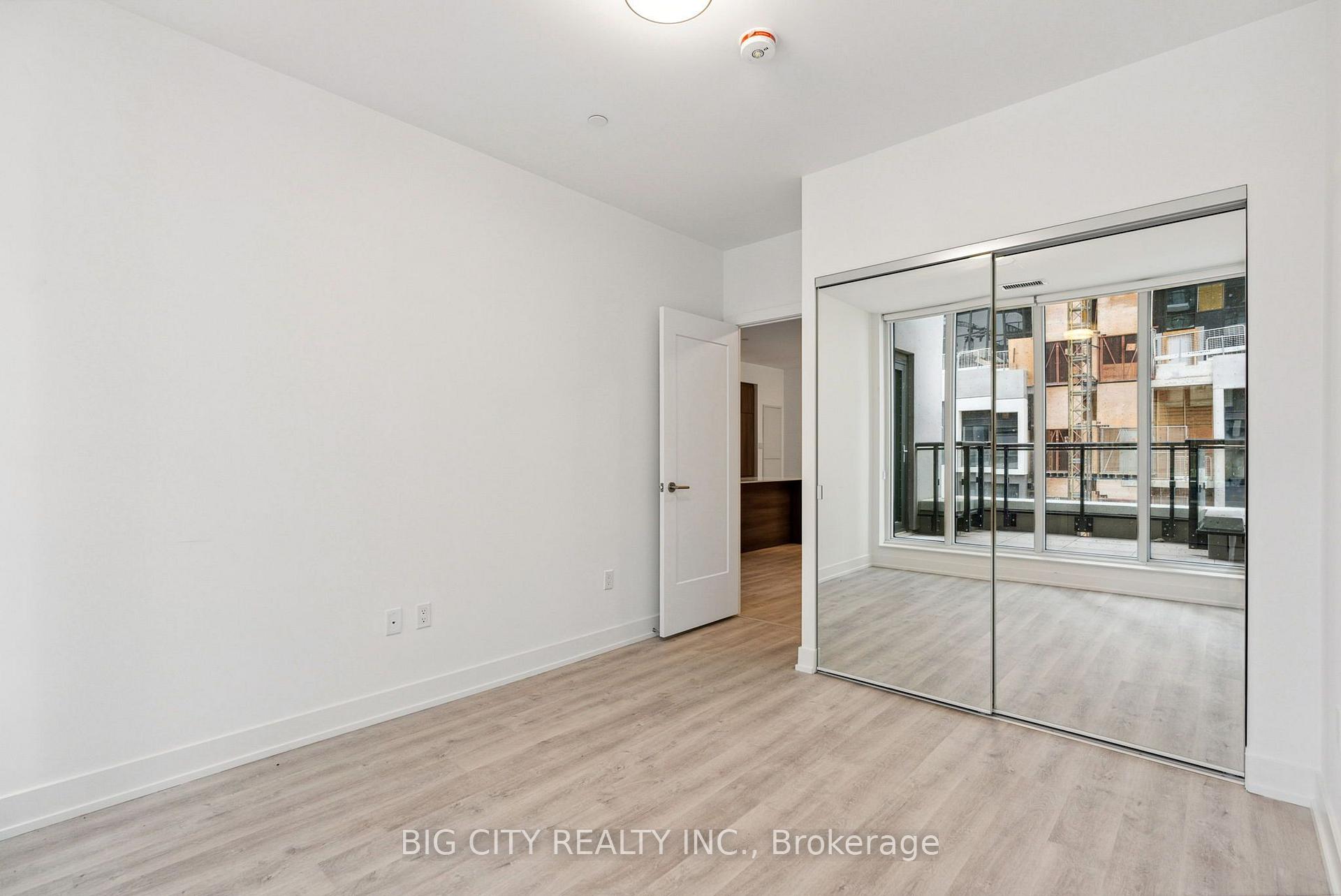 Photo 18 of 20 Inn on the park Drive, Unit 441