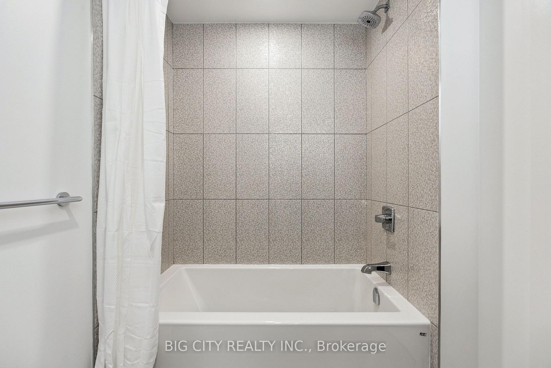 Photo 21 of 20 Inn on the park Drive, Unit 441
