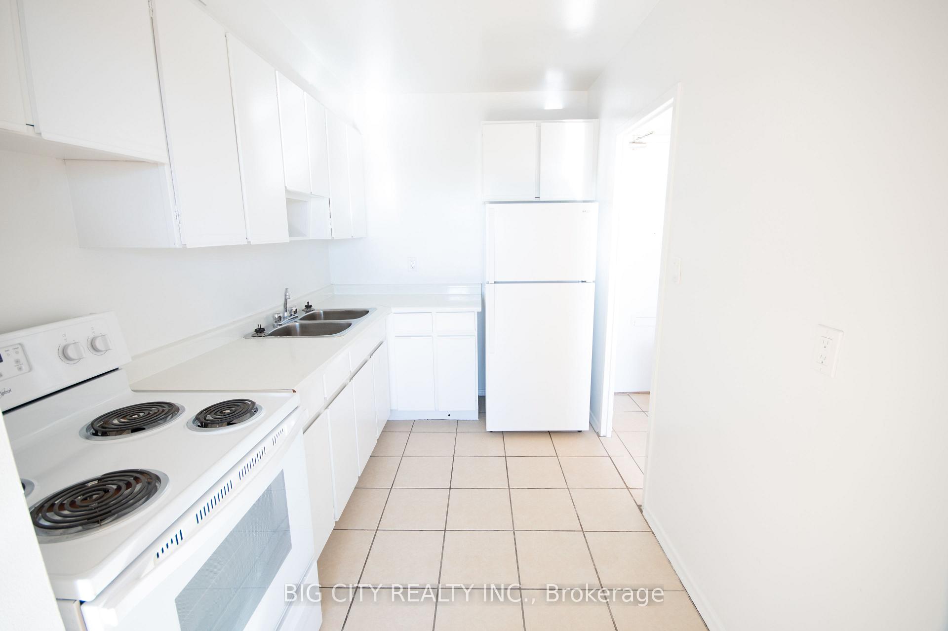 Photo 4 of 50 Cambridge Avenue, Unit 22