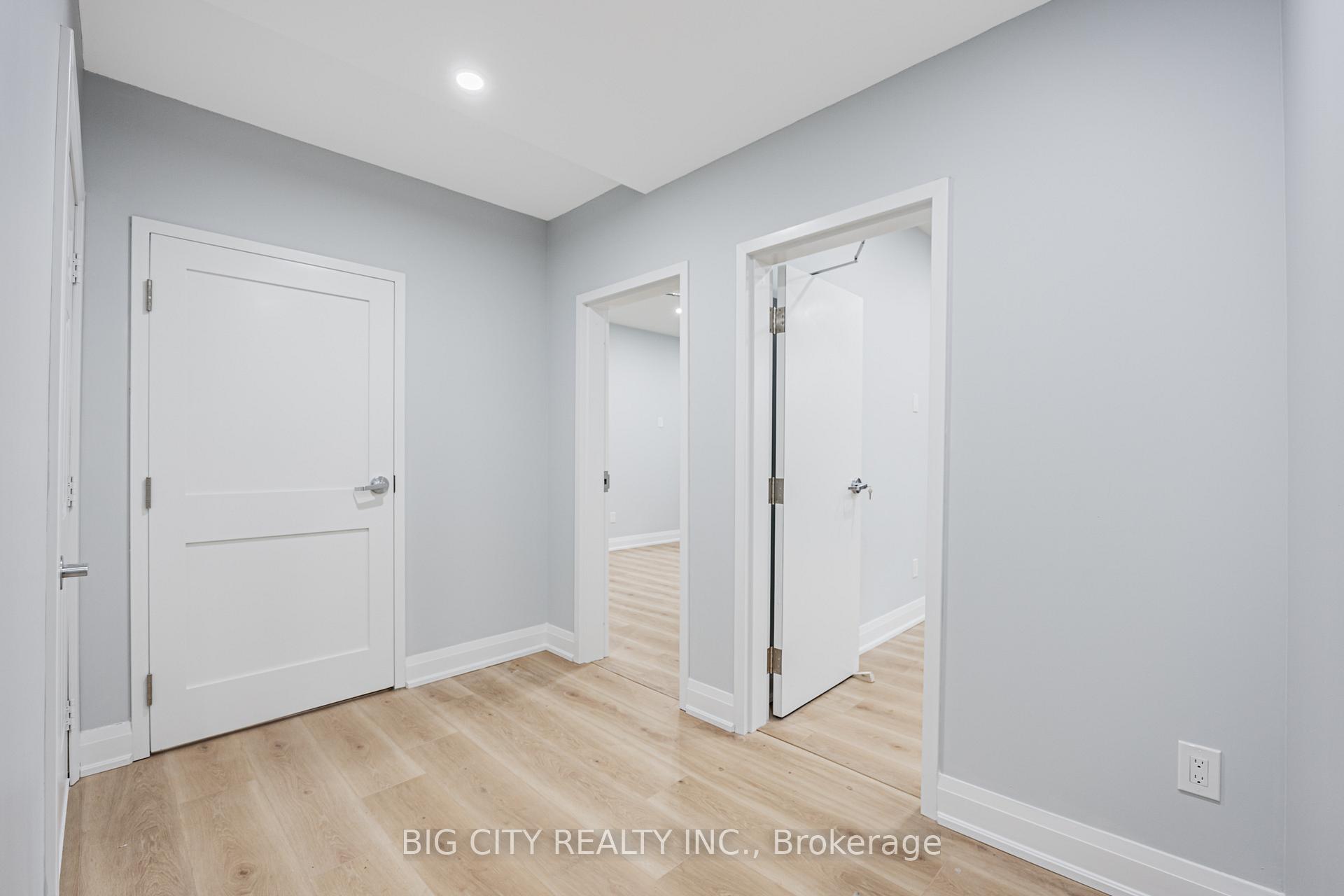 Photo 3 of 39 Aragon Avenue, Unit A