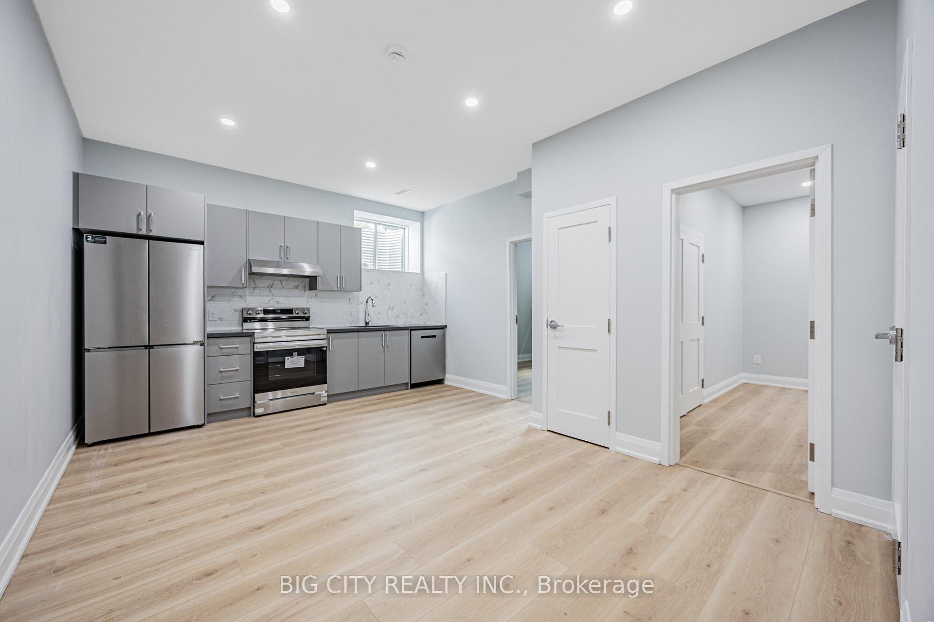 Photo 4 of 39 Aragon Avenue, Unit A