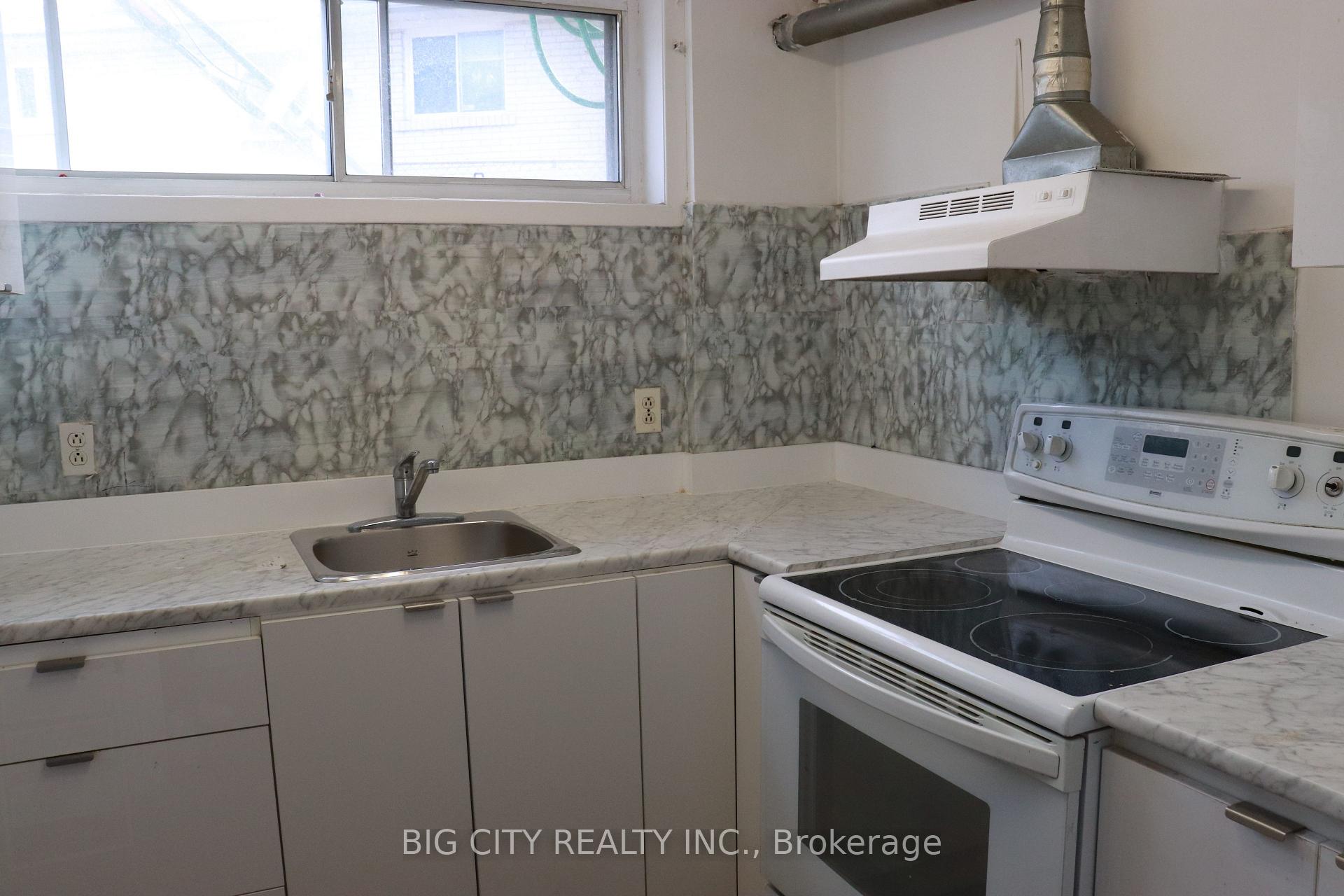 Photo 6 of 72 Hepscott Terrace, Unit Lower