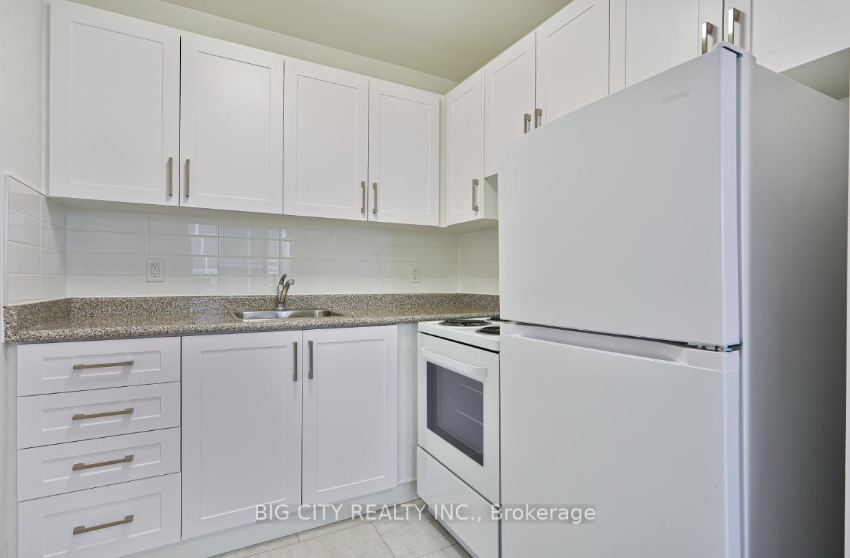 Photo 4 of 50 Cambridge Avenue, Unit 6