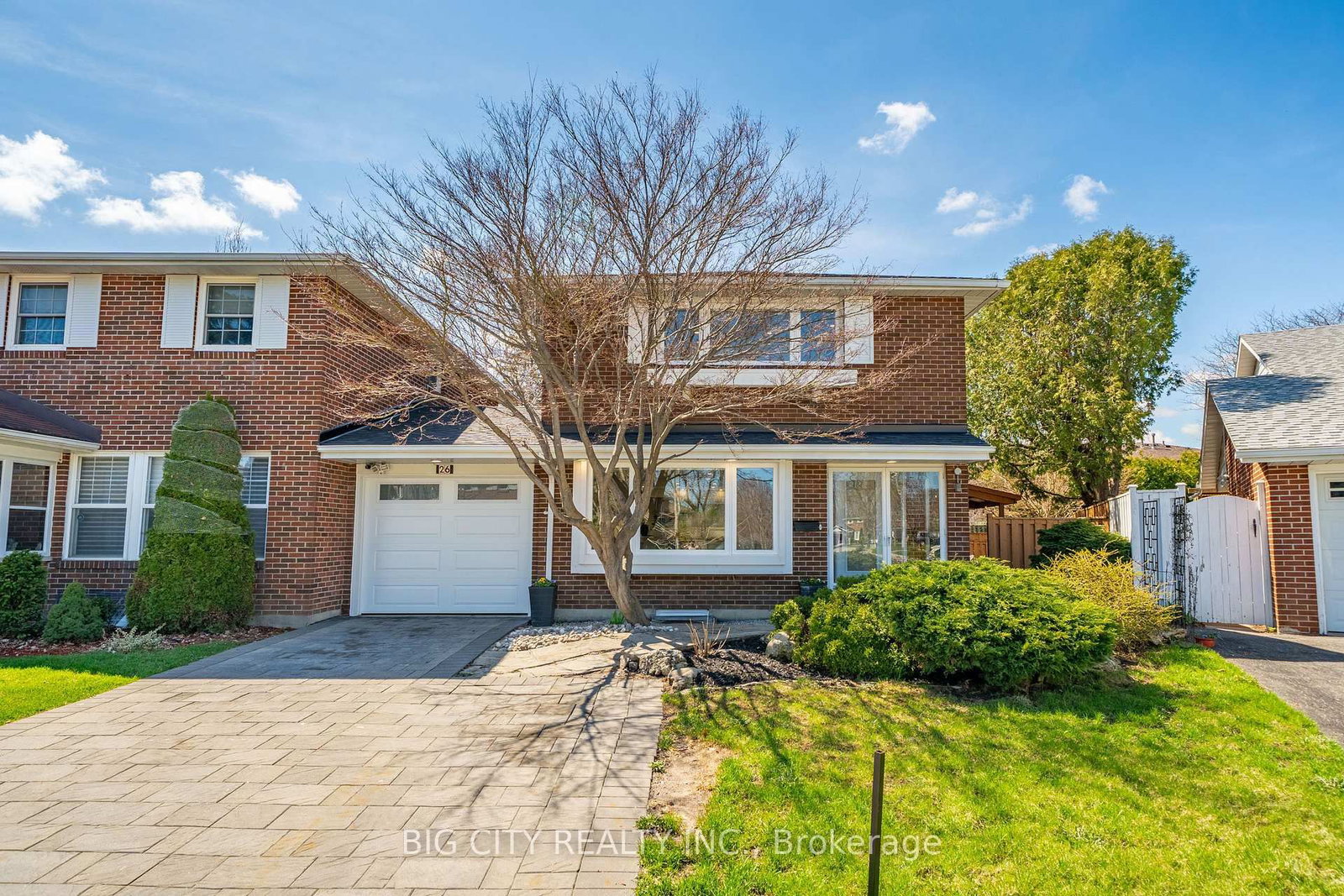 Photo 2 of 26 Carondale Crescent