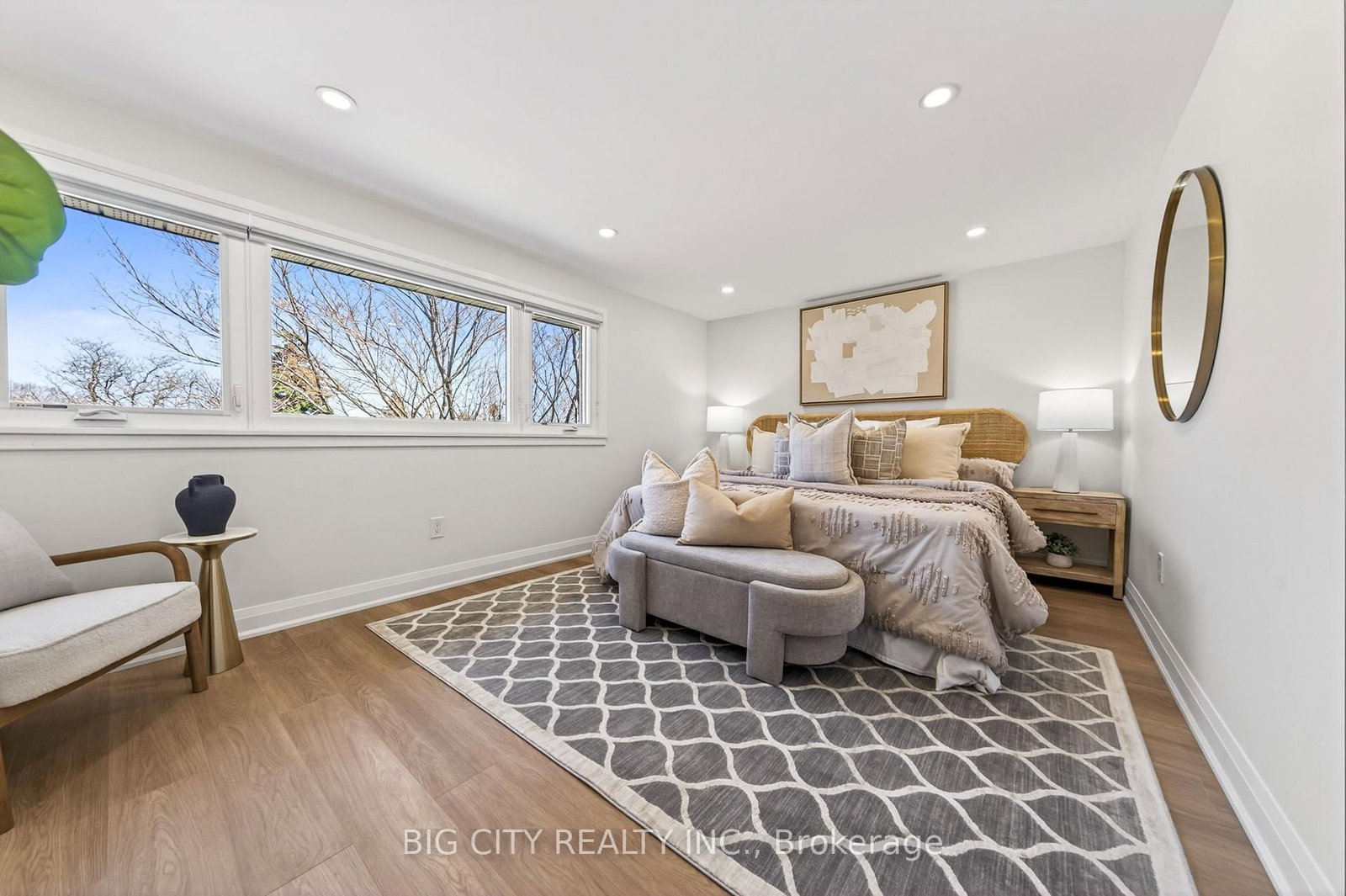 Photo 27 of 26 Carondale Crescent