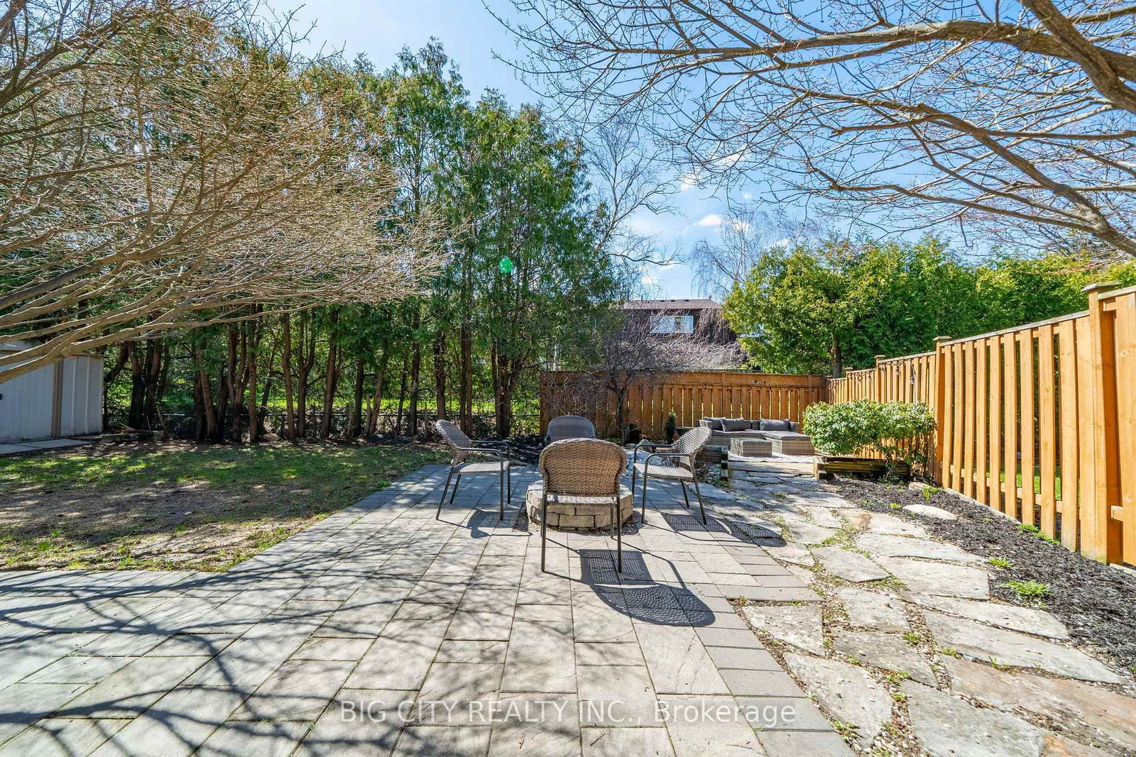 Photo 39 of 26 Carondale Crescent
