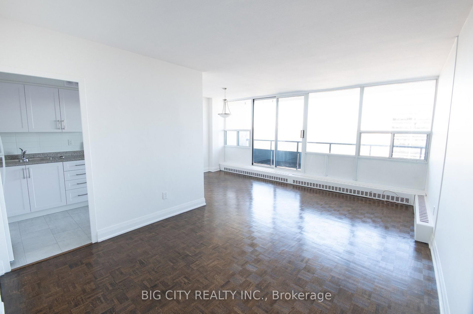 Photo 2 of 70 Cambridge Avenue, Unit 20