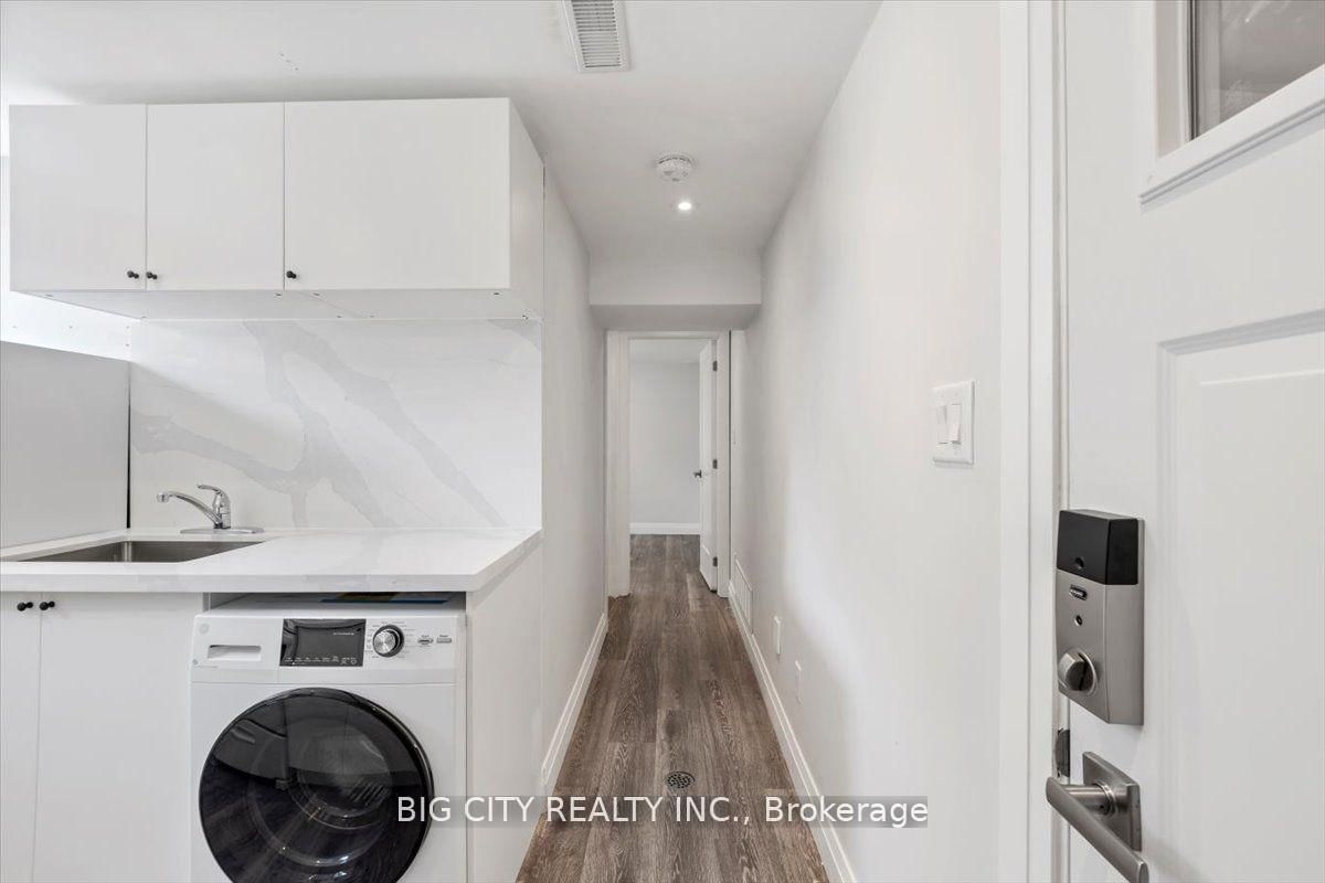 Photo 8 of 18 Wexford Boulevard, Unit Bsmt2