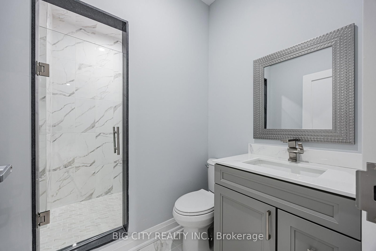 Photo 9 of 39 Aragon Avenue, Unit B